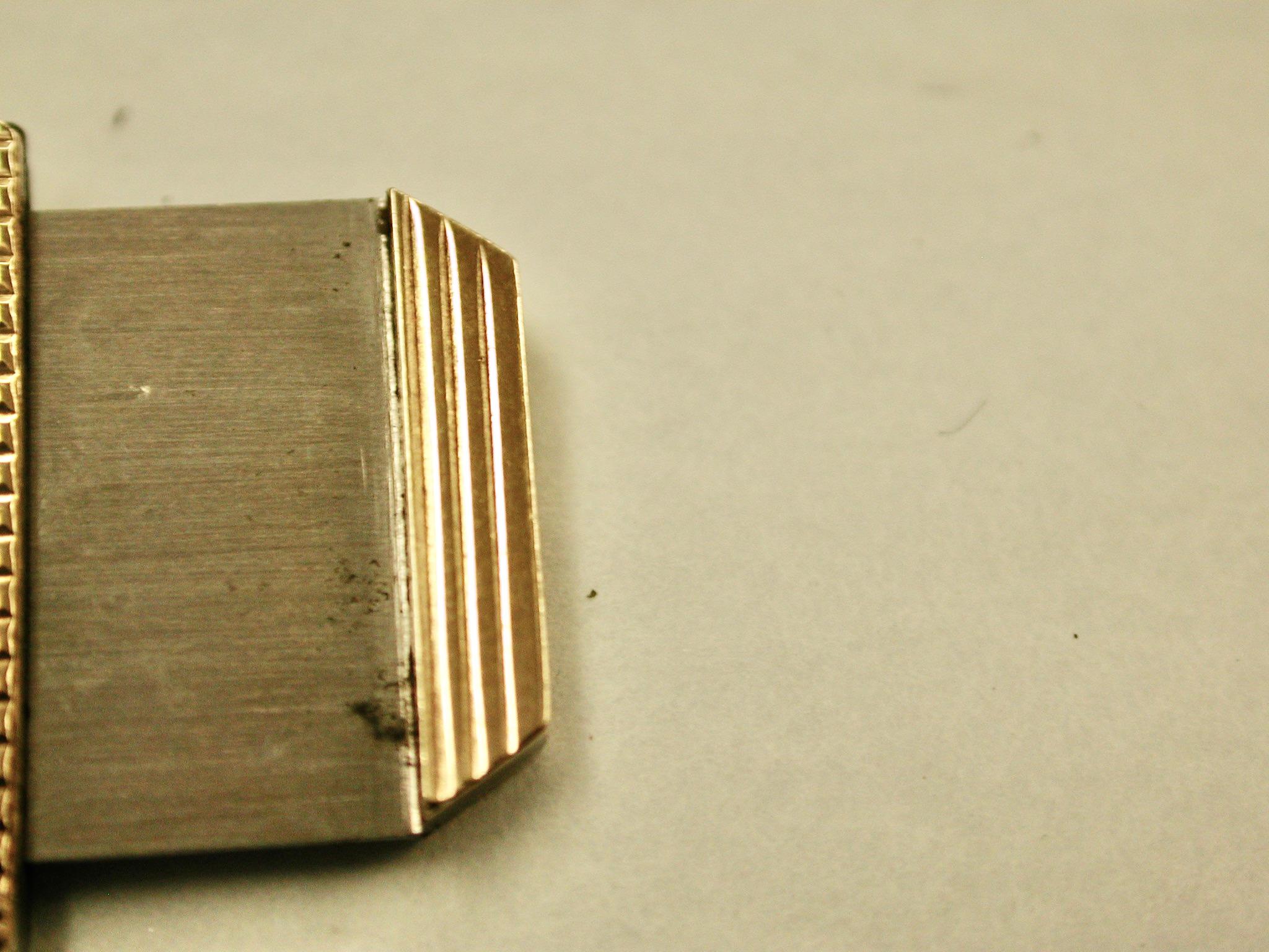 Coupe-cigare guillotine en or et acier de 9 ct datant de 1975 Pour hommes en vente