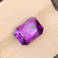 9 Cts Rectangular Deep Purple Color Amethyst Gemstone for Ring & Pendant Jewelry