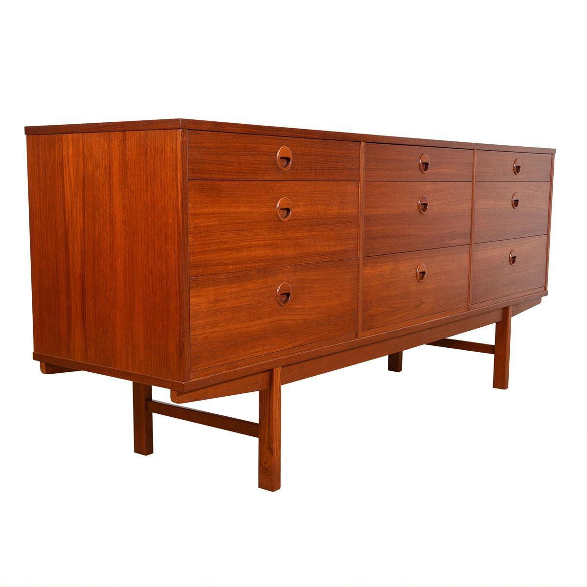 Svedese Credenza 9 cassetti in teak di Folke Ohlsson per Dux in vendita
