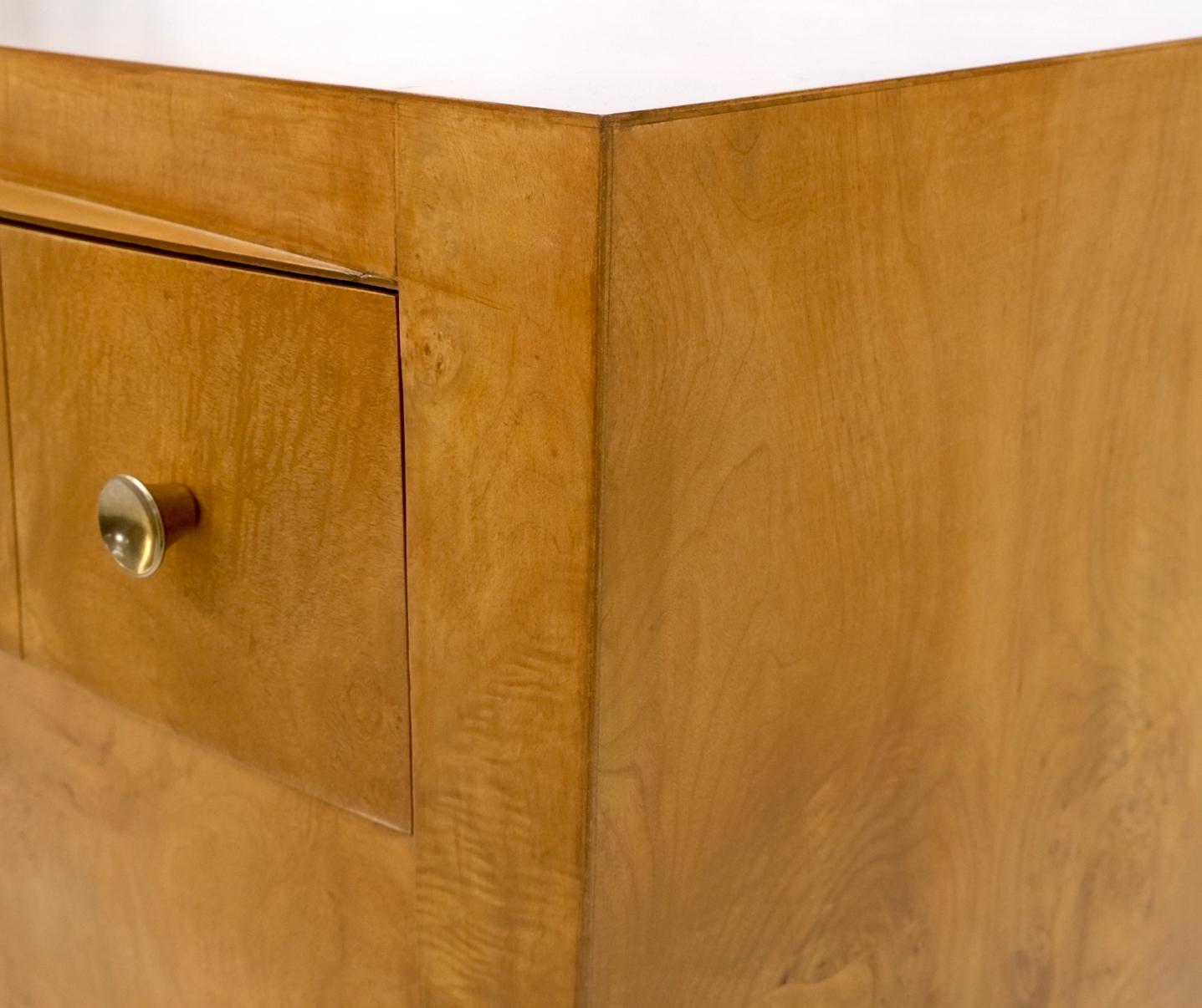 9 Drawers Art Deco Mid-Century Modern Burl Wood Bow Front Dresser Brass Pulls  For Sale 4