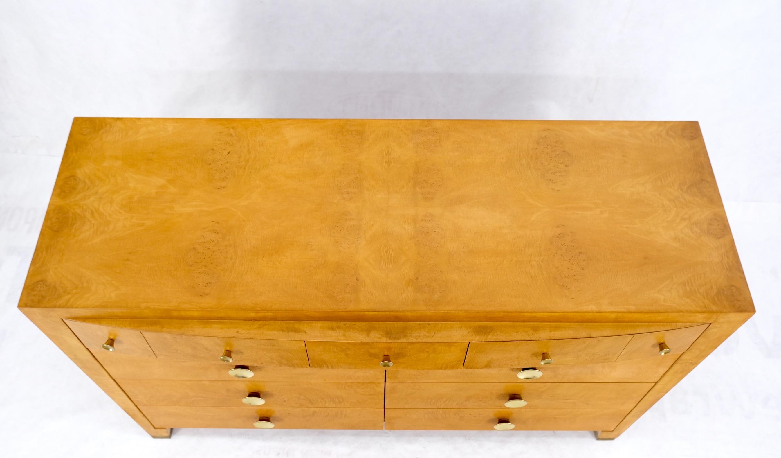 9 Drawers Art Deco Mid-Century Modern Burl Wood Bow Front Dresser Brass Pulls  For Sale 11