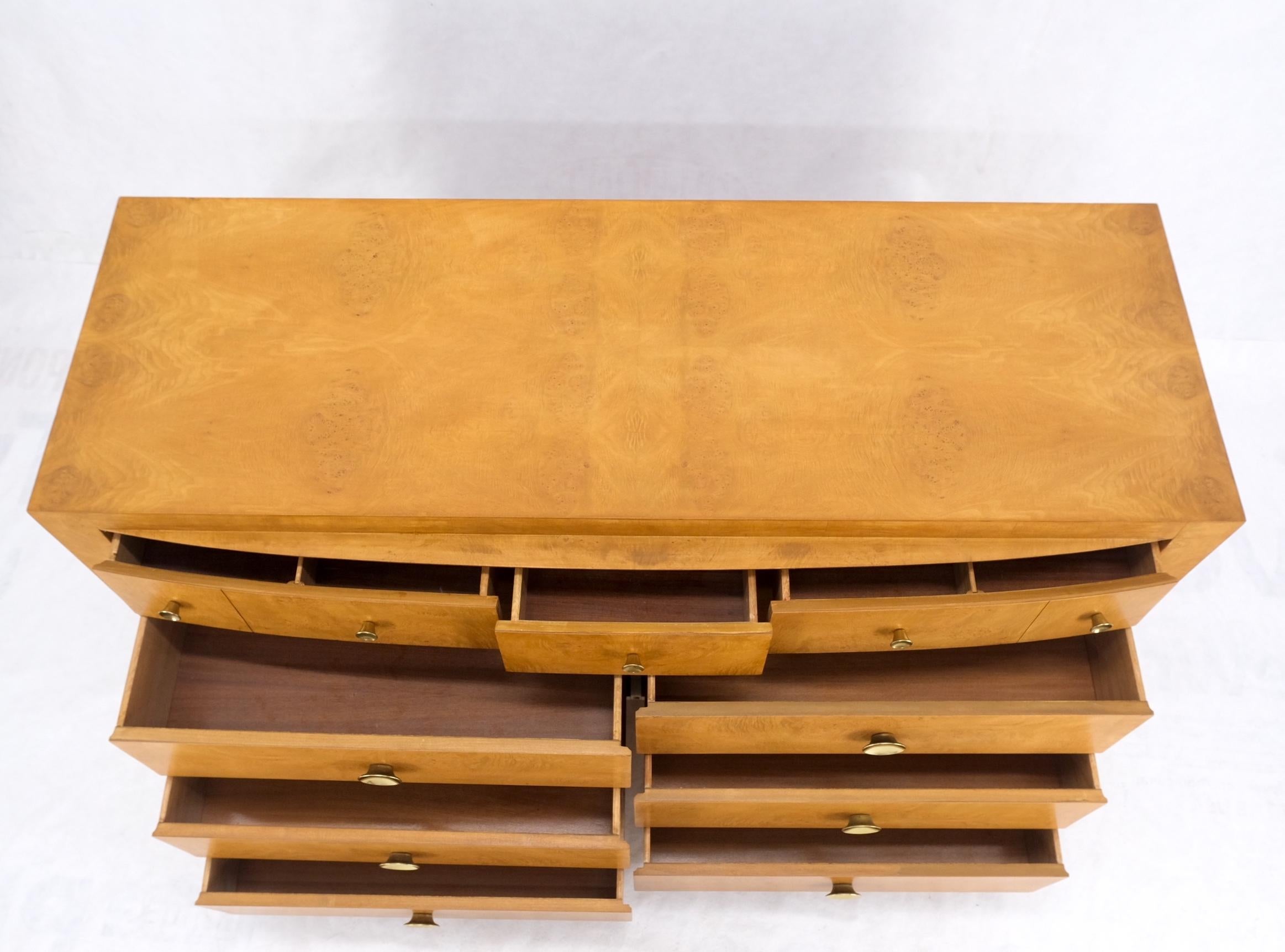9 Drawers Art Deco Mid-Century Modern Burl Wood Bow Front Dresser Brass Pulls  In Good Condition For Sale In Rockaway, NJ