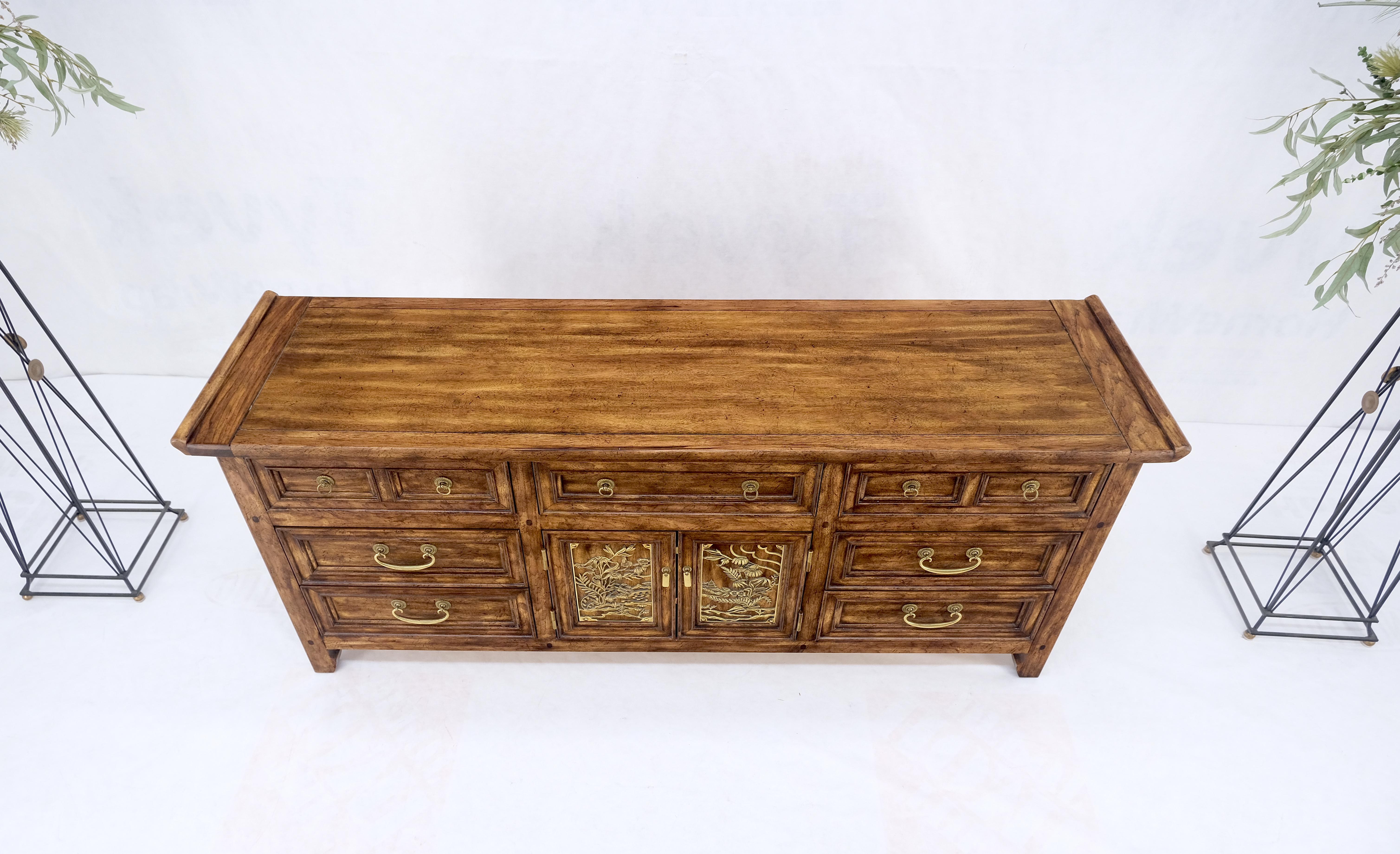 9 Drawers Two Decorative Doors Solid Brass Buckle Drop Pull Rolled Edges Dresser In Good Condition For Sale In Rockaway, NJ