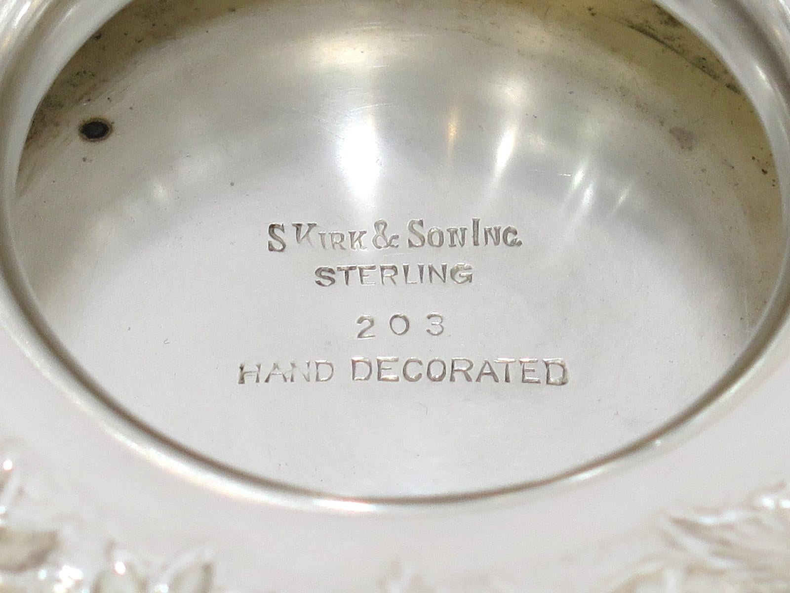 9 in - Sterling Silver S. Kirk & Son Antique Floral Repousse Footed Serving Bowl In Good Condition In Brooklyn, NY