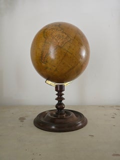 Globe terrestre de 9 pouces de diamètre par Newton and Son Chancery Lane London 1846