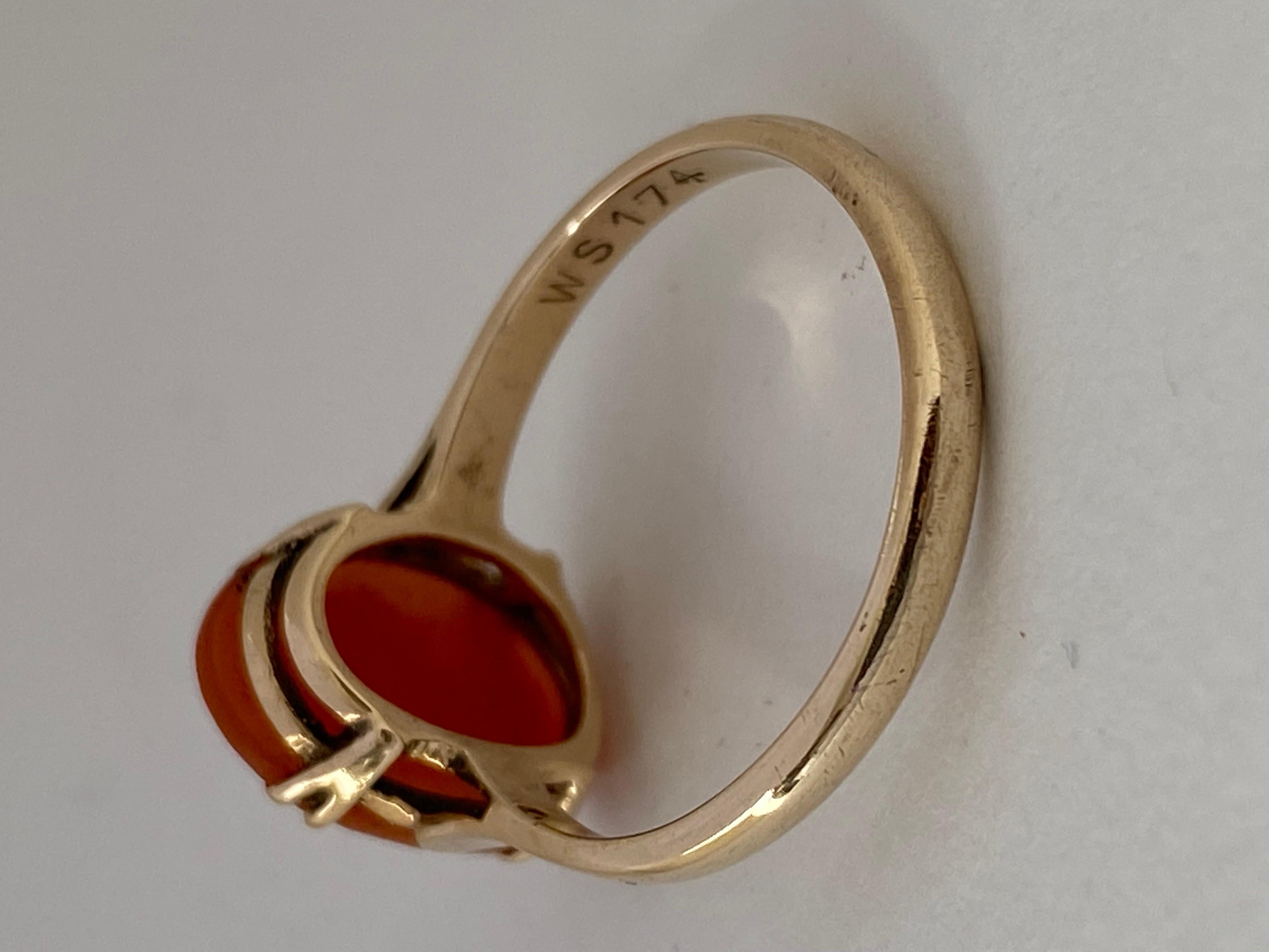 Women's or Men's 9 Karat Gold Cameo Ring For Sale