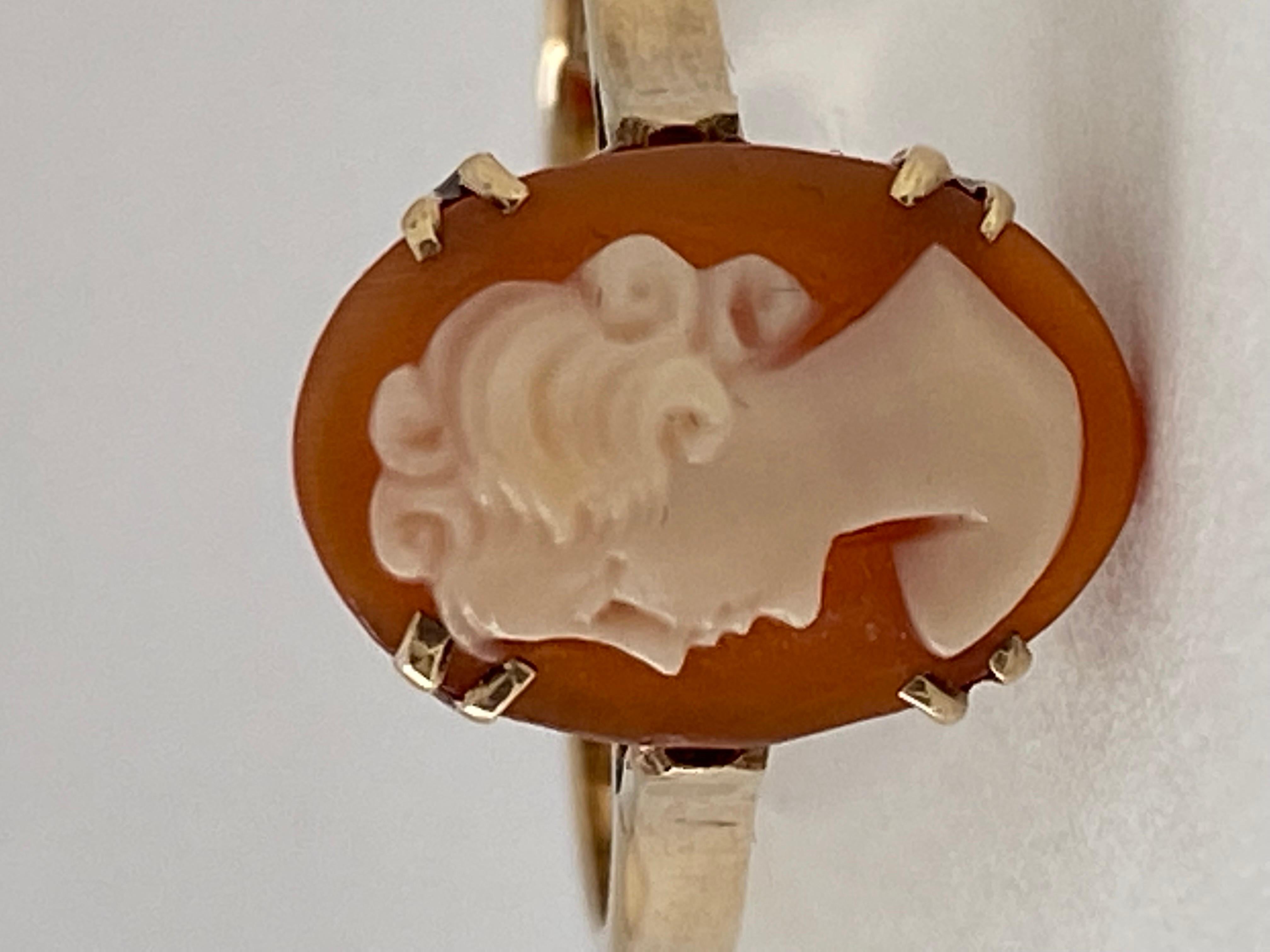 9 Karat Gold Cameo Ring For Sale 2