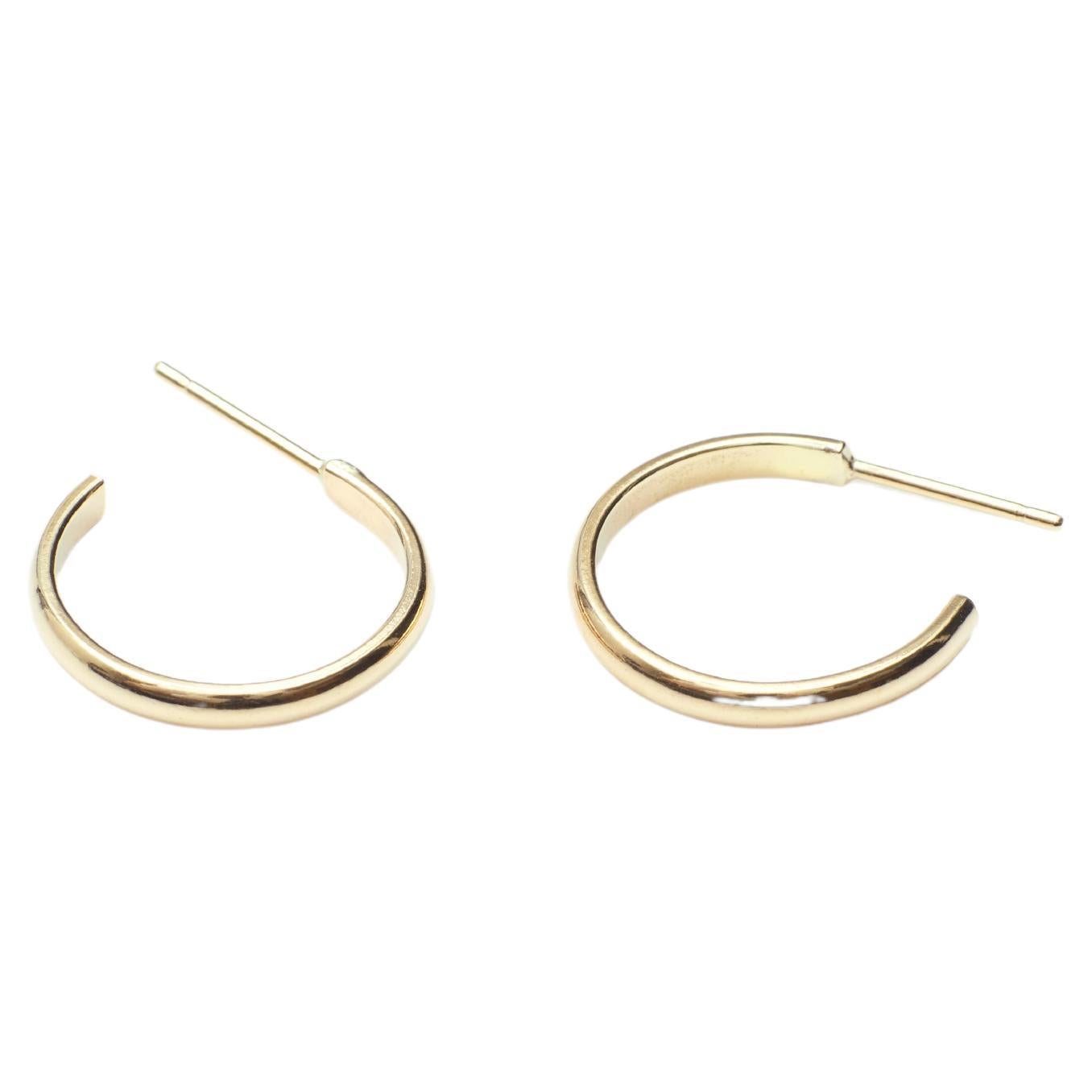 9 karat gold everyday hoop earrings For Sale