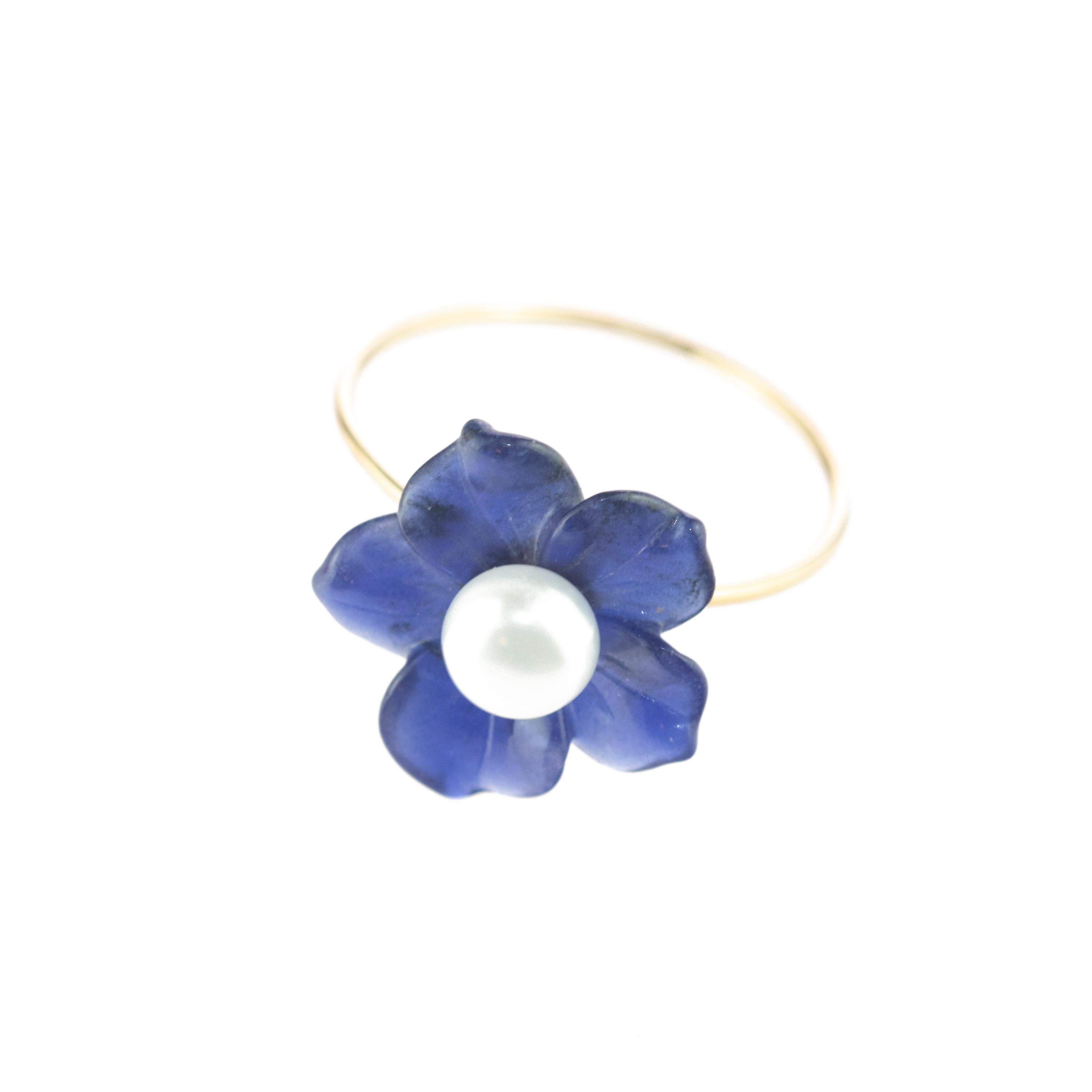 Mixed Cut 9 Karat Gold Lapis Lazuli Flower Freshwater Pearl Spring Italian Handmade Ring For Sale