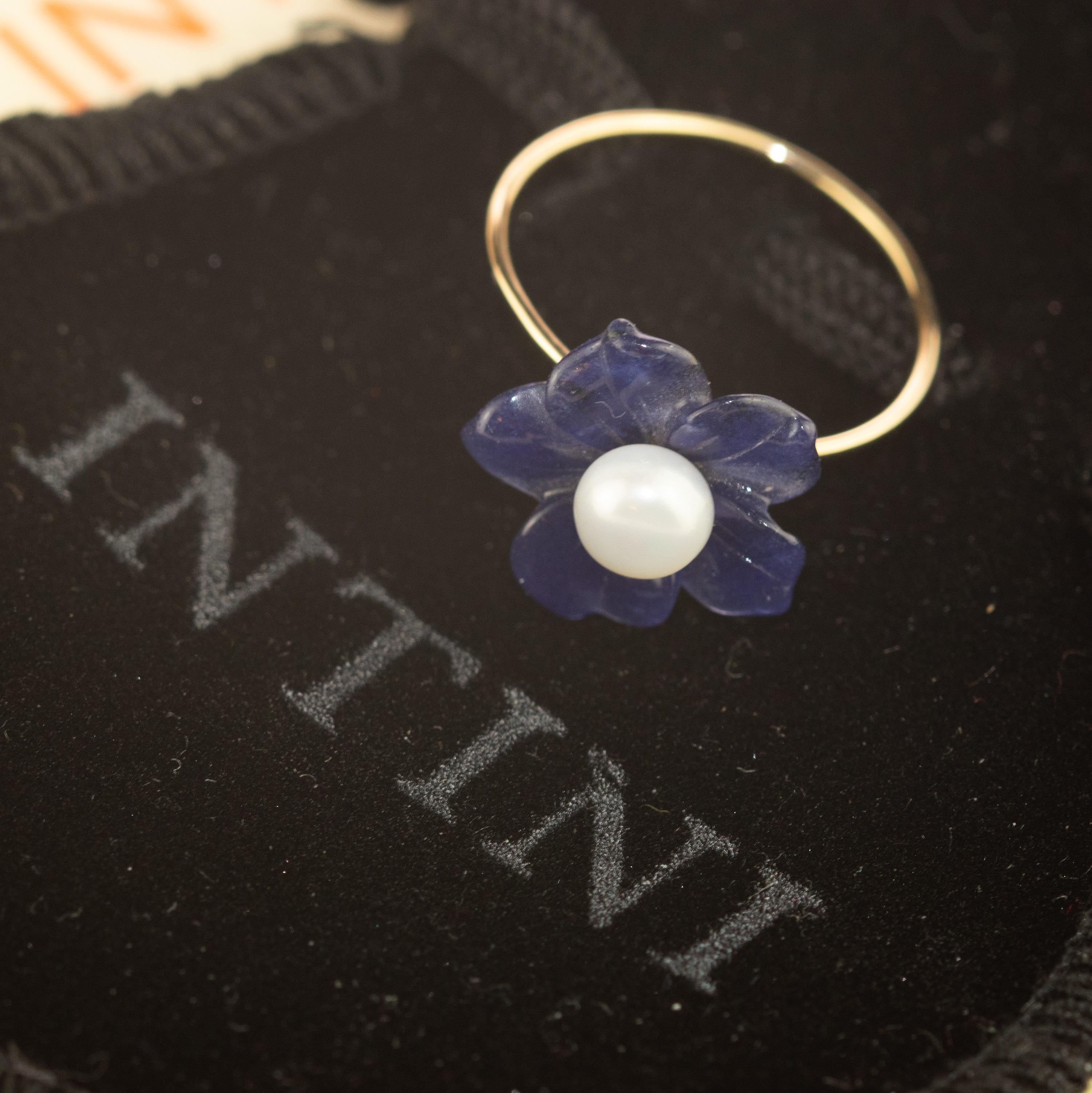 9 Karat Gold Lapis Lazuli Flower Freshwater Pearl Spring Italian Handmade Ring In New Condition For Sale In Milano, IT