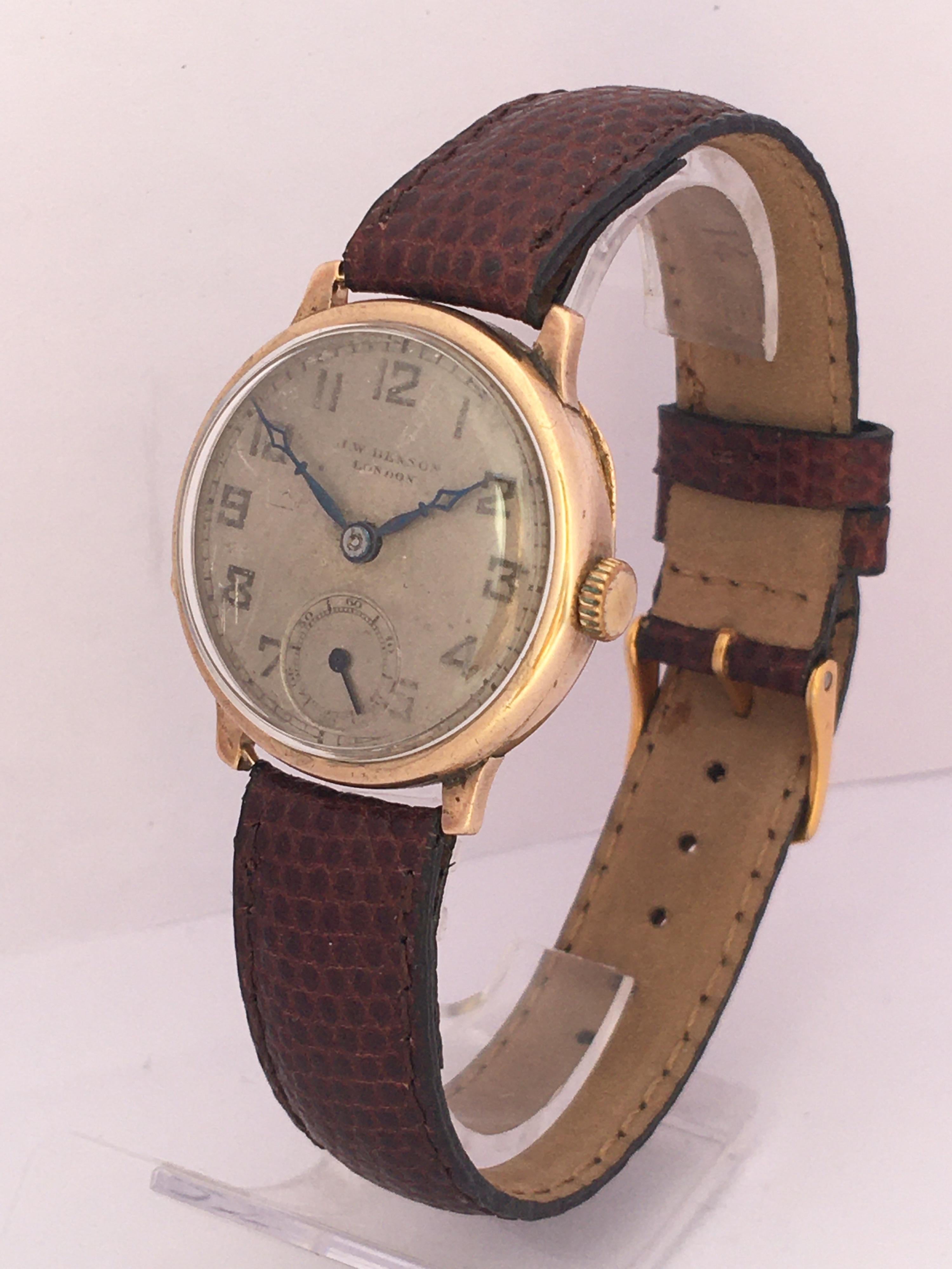 9 Karat Gold Vintage 1930s J. W. Benson London Mechanical Watch In Good Condition For Sale In Carlisle, GB
