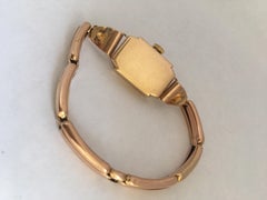 9 Karat Gold Vintage 1940s Ladies Square Mechanical Watch