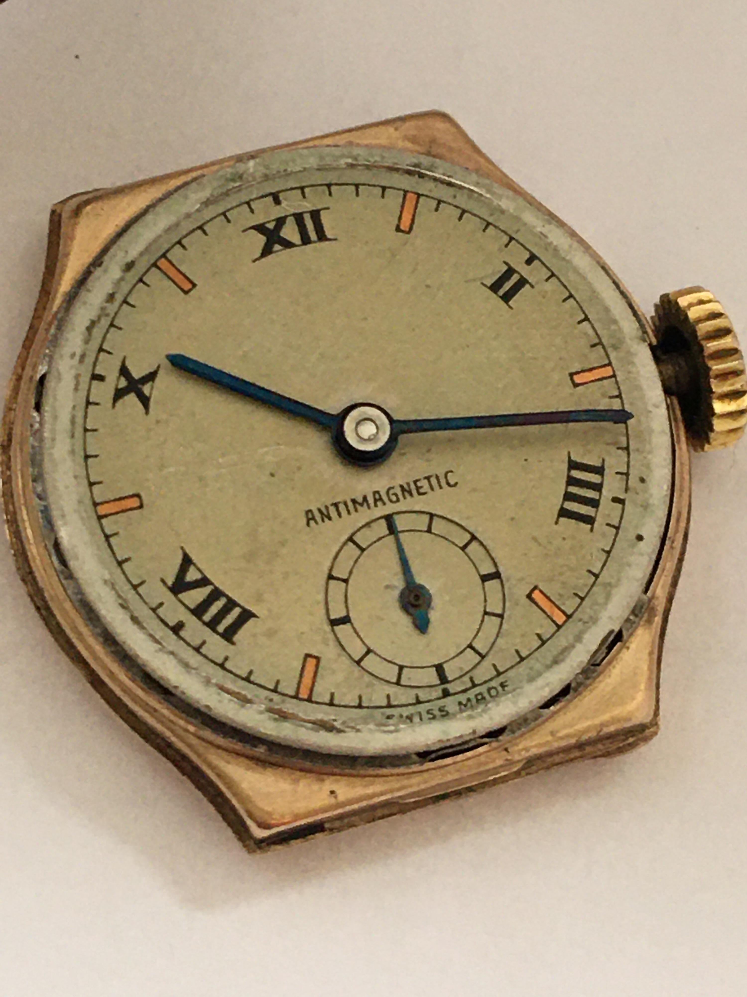 9 Karat Gold Vintage 1940s Mechanical Ladies Watch For Sale 2