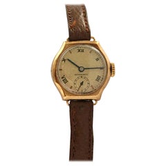 9 Karat Gold Vintage 1940s Mechanical Ladies Watch
