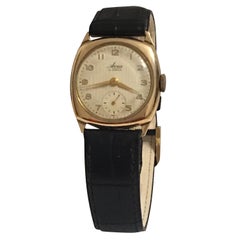 9 Karat Gold Vintage 1950s Avia Mechanical Watch