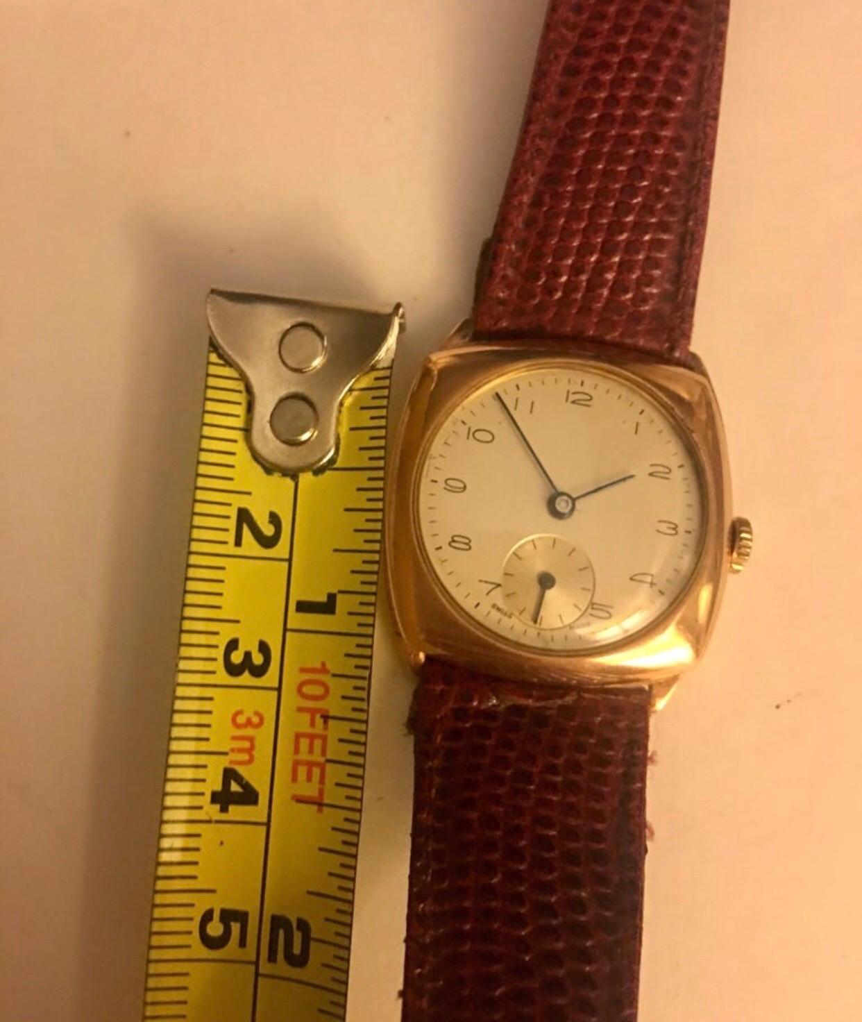 9 Karat Gold Vintage 1950s Cushion Shape Mechanical Watch For Sale 3
