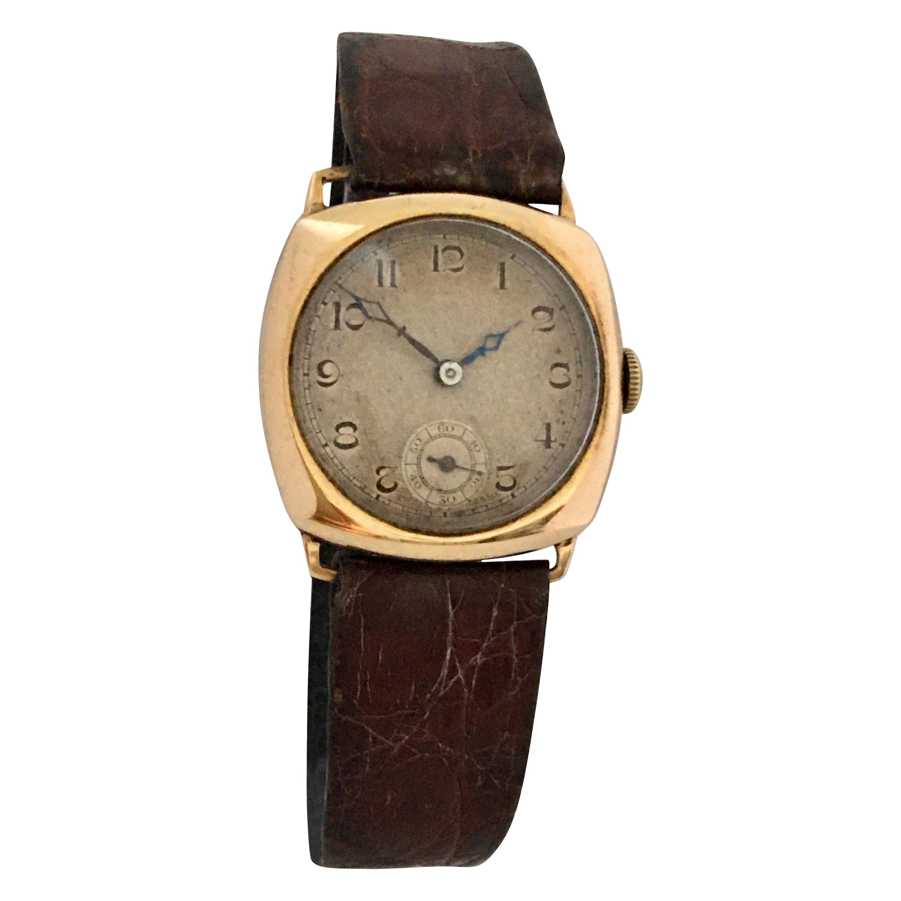 9 Karat Gold Vintage 1950s Manual winding Bernex Swiss Watch For Sale