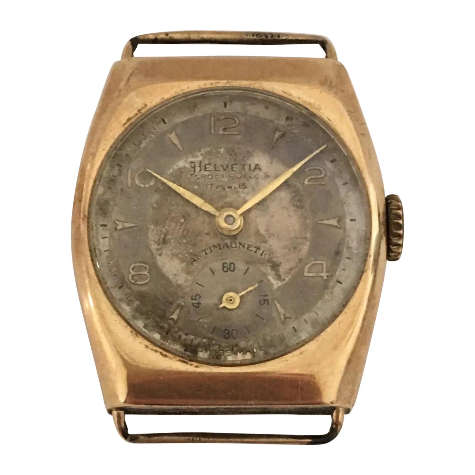 9 Karat Gold Vintage Helvetia Hand-Winding Wristwatch For Sale