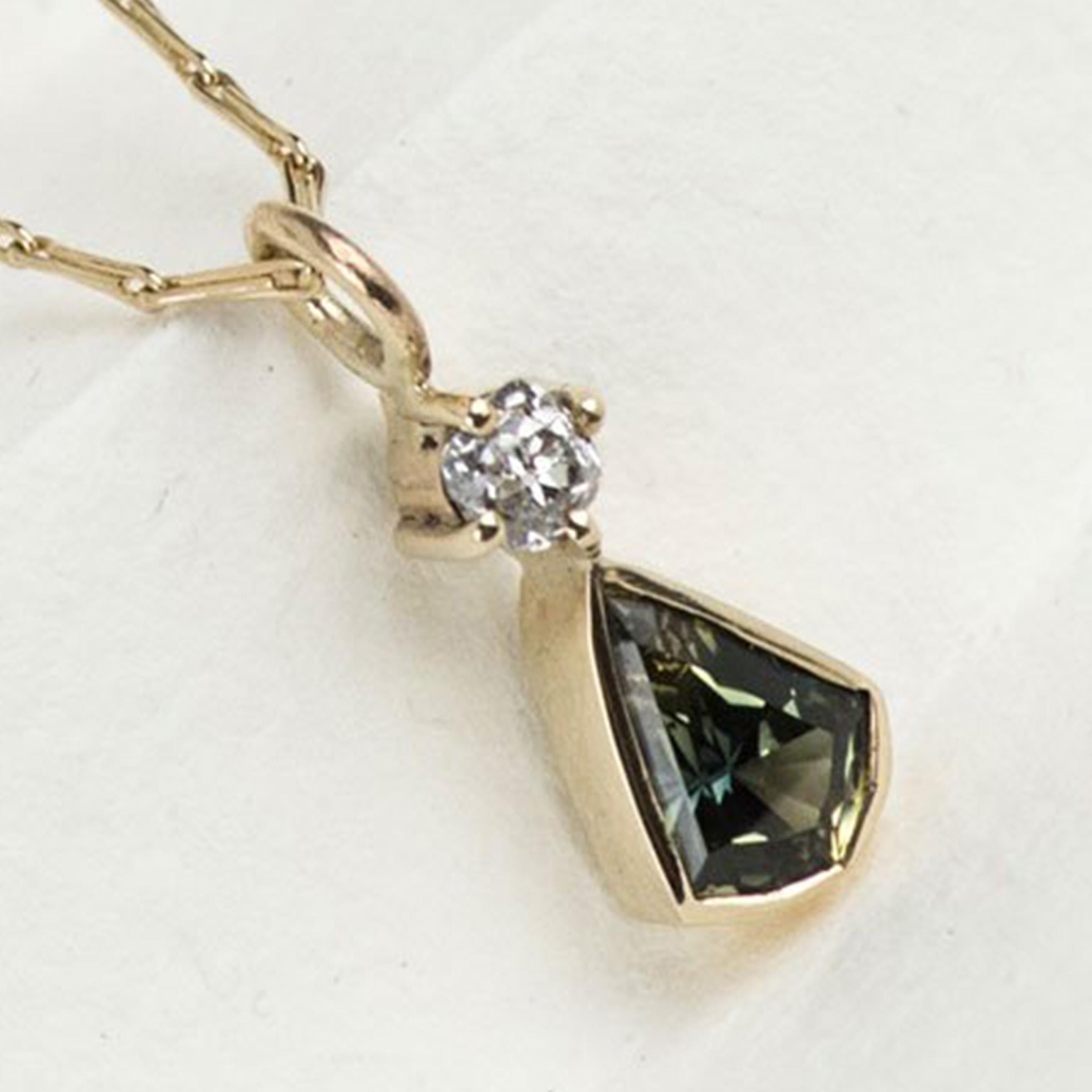 Pear Cut 9 Karat Recycled Yellow Gold Parti-Sapphire Diamond Necklace For Sale