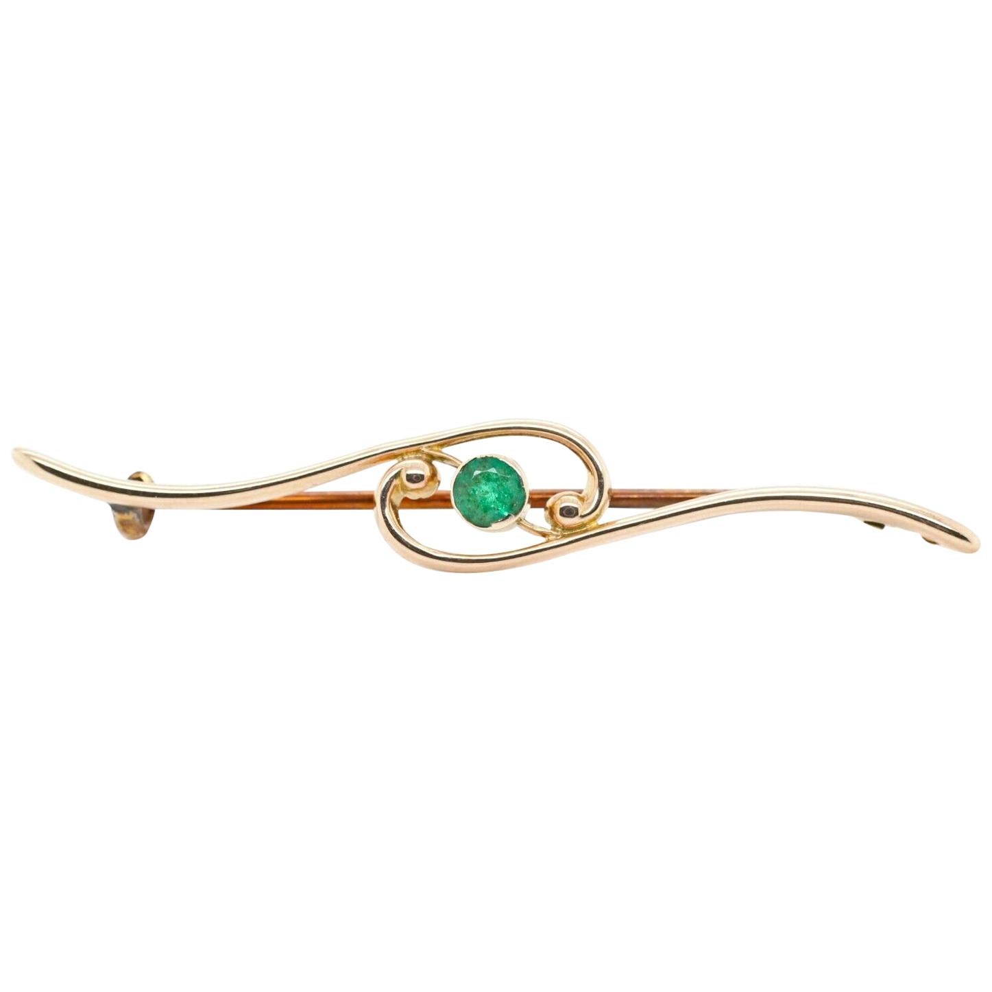 9 Karat Rose Gold Emerald Brooch