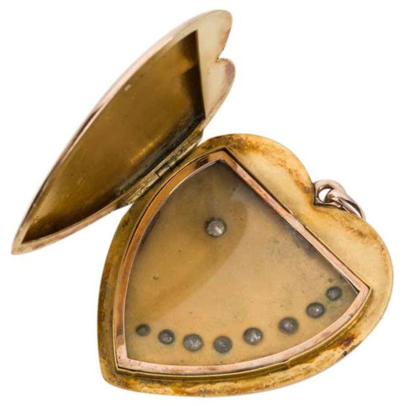 rose gold heart shaped locket