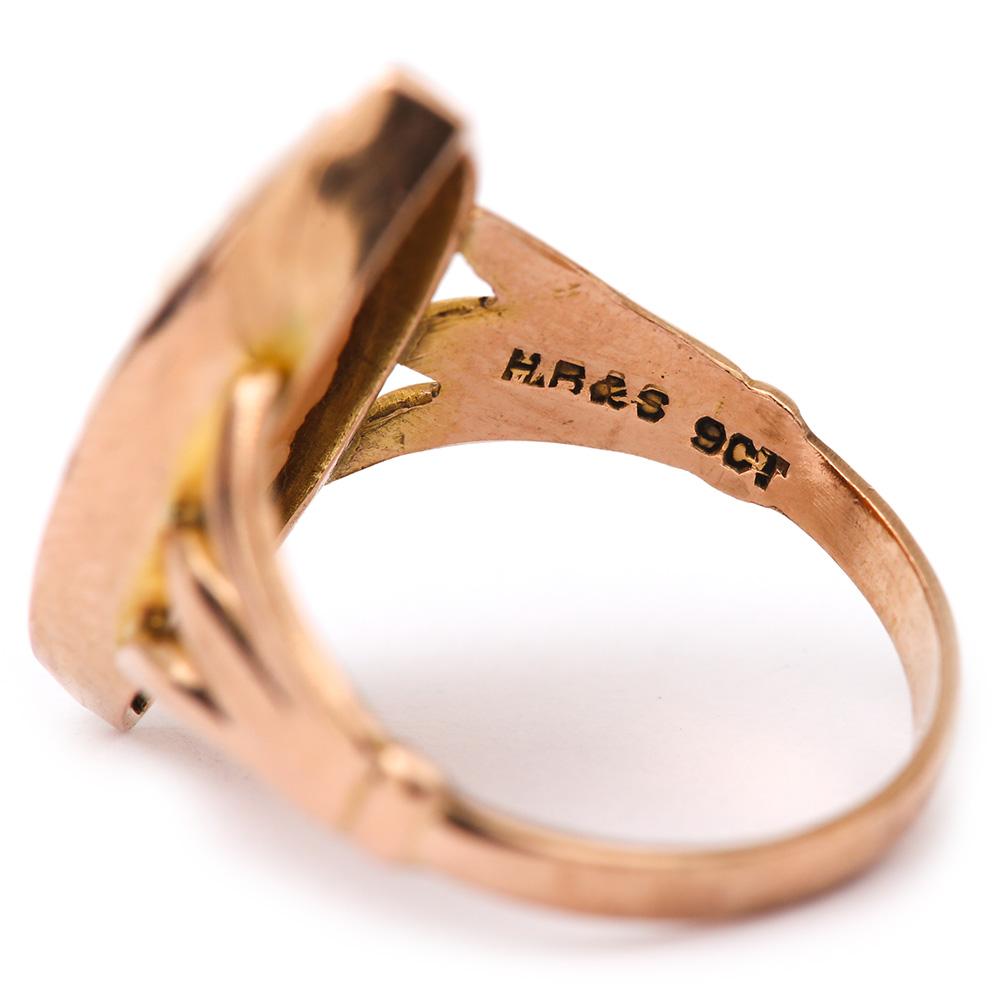 9 Karat Rose Gold Navette Cameo Ring Depicting Venus, Circa Early 20th Century 1