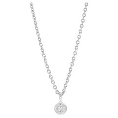 Collier à pendentif en or blanc 9 carats et diamants