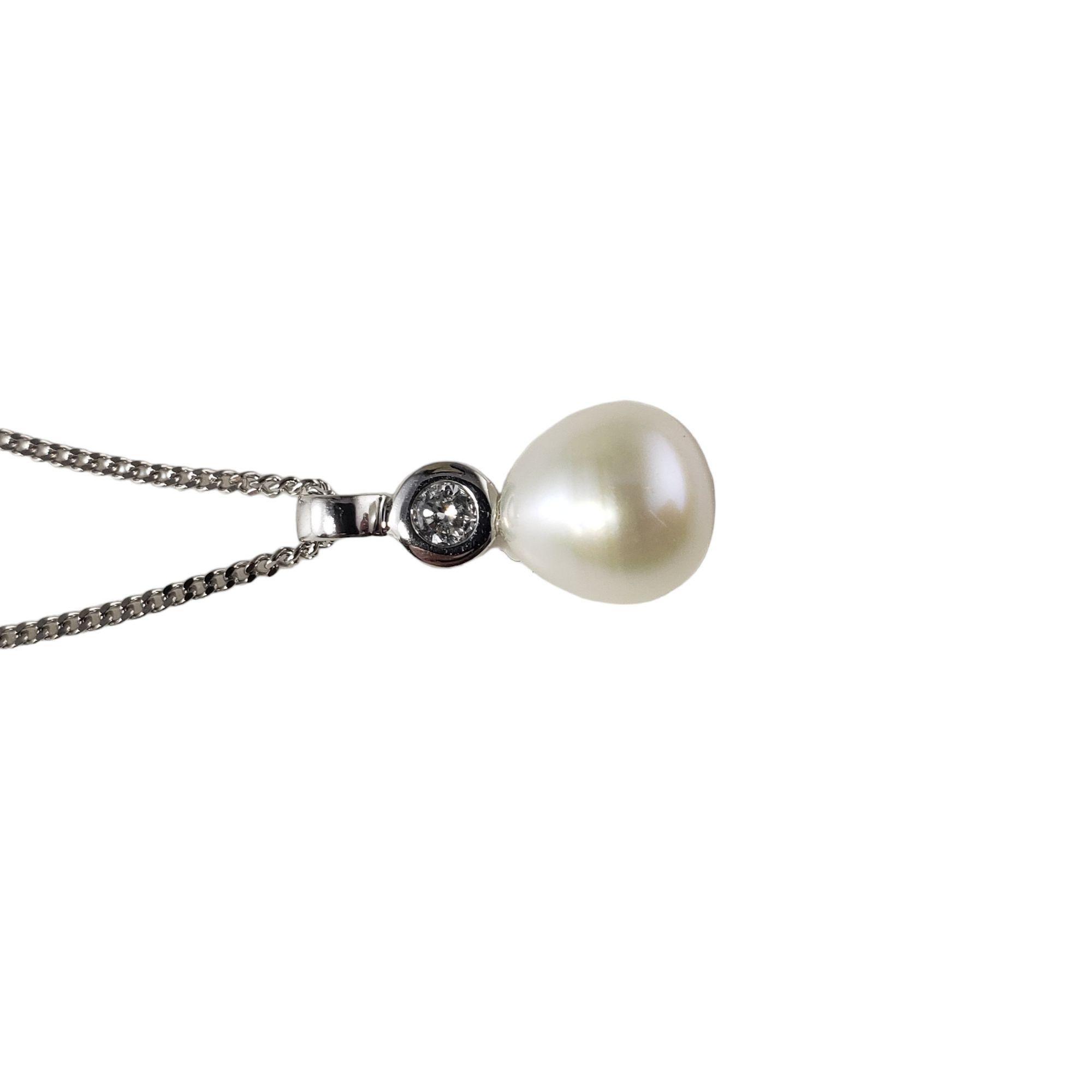 Brilliant Cut 9 Karat White Gold Pearl and Diamond Pendant Necklace #14450 For Sale