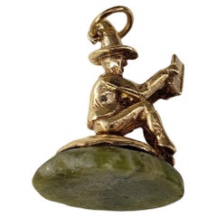 Pendentif Leprechaun en or jaune 9 carats et marbre Connemara #18146