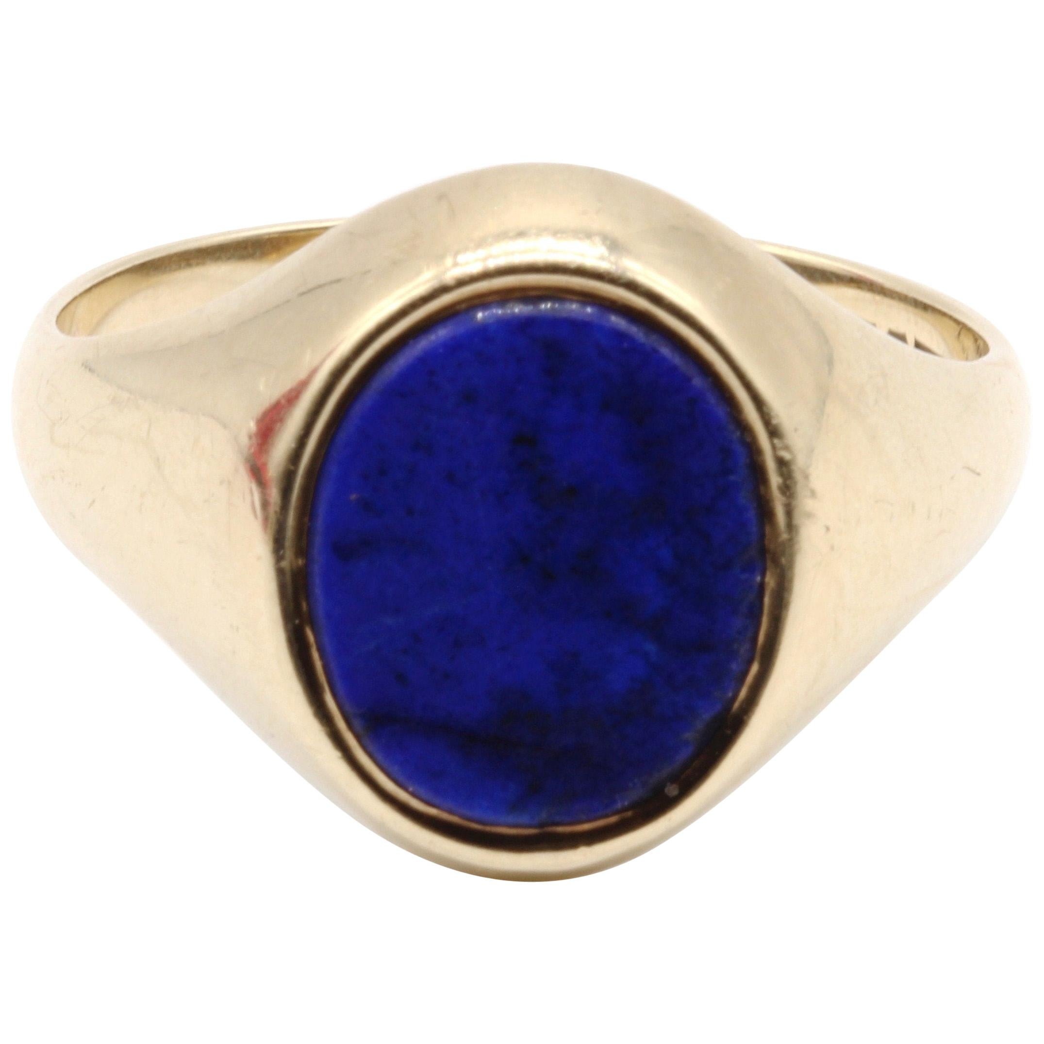 9 Kt Yellow Gold and Lapis Lazuli Oval Faced Gentleman's Signet Ring