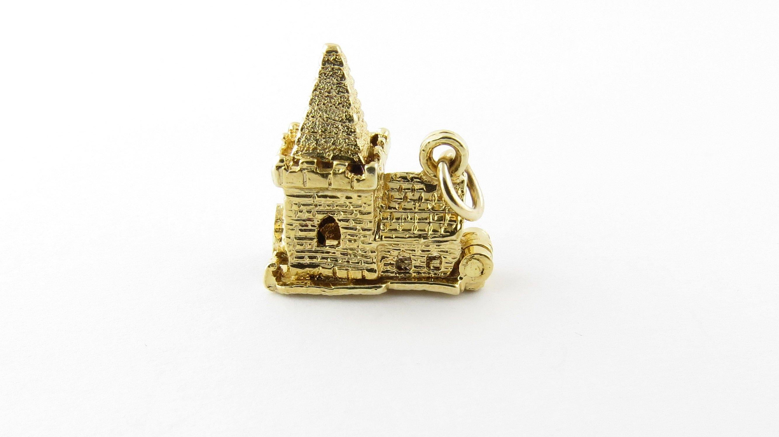 Vintage 9 Karat Yellow Gold Articulated Chapel with Bride and Groom Charm- 