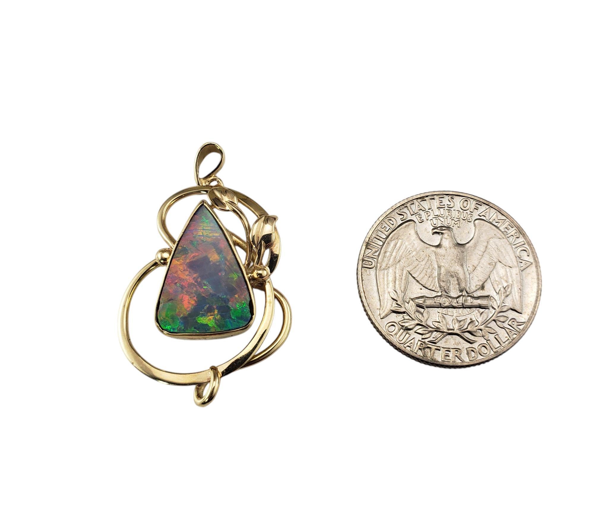 Pendentif doublet en or jaune 9 carats et opale noire n° 21204 Pour femmes en vente