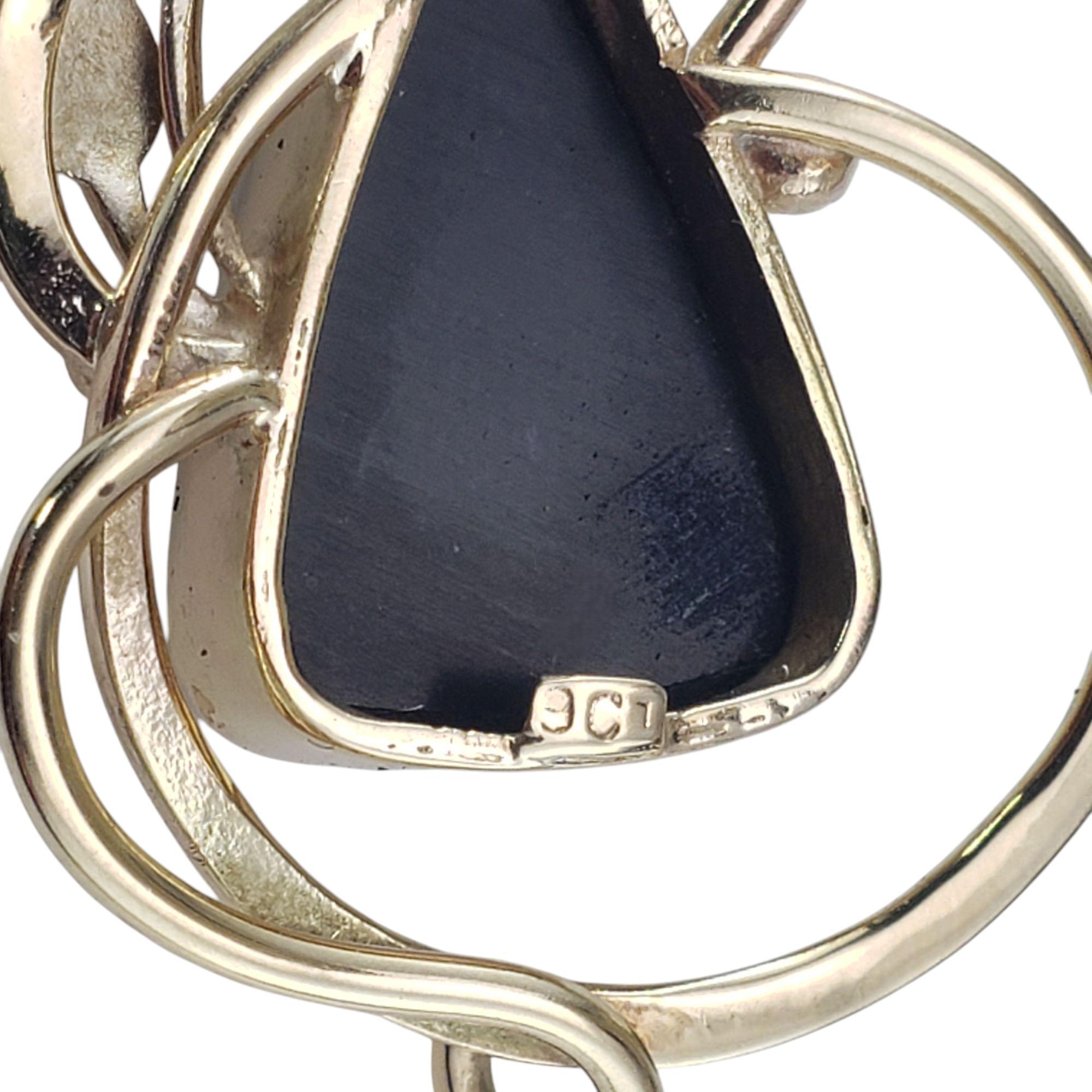 Pendentif doublet en or jaune 9 carats et opale noire n° 21204 en vente 1
