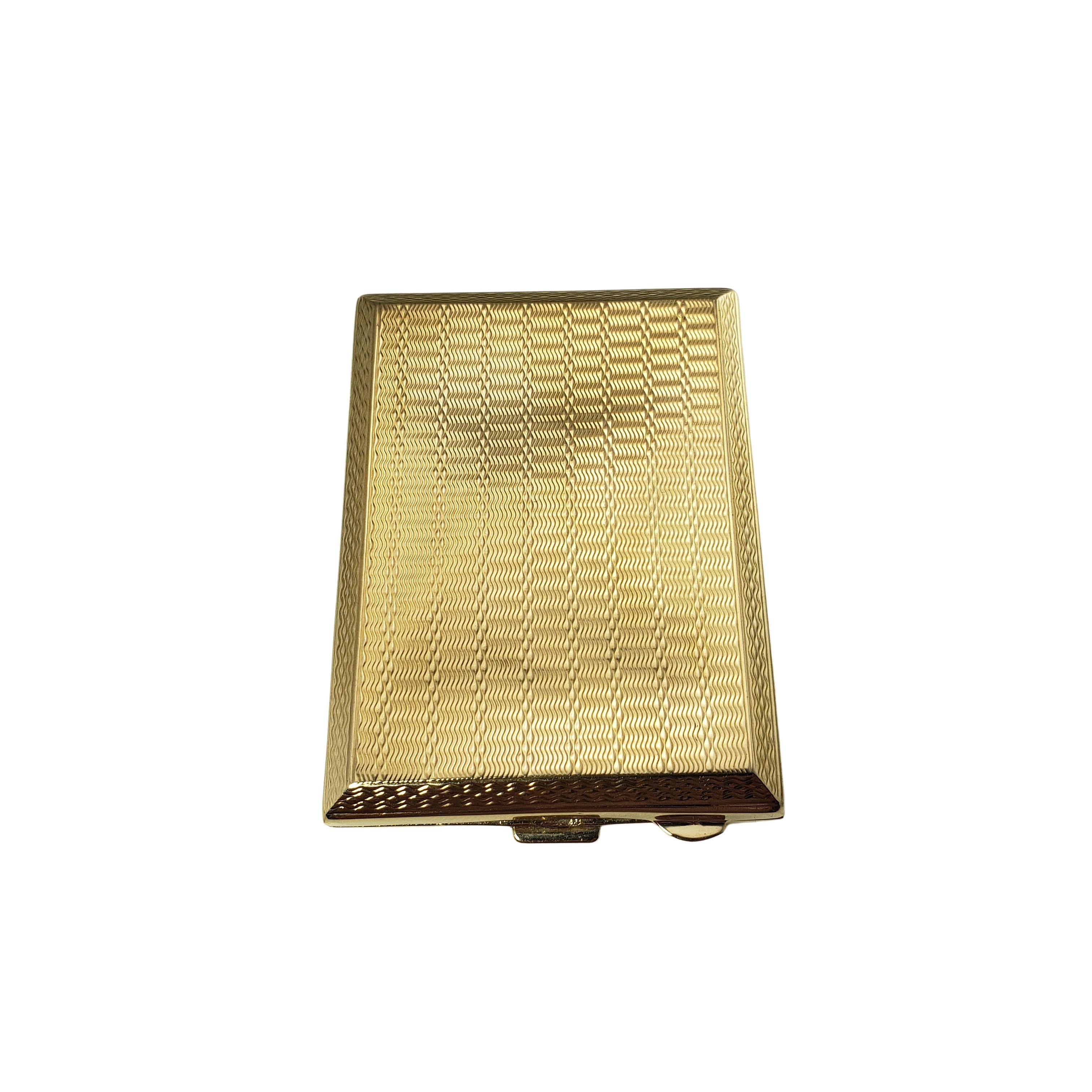 Vintage 9 Karat Yellow Gold Card Case-

This elegant hinged card case is crafted in beautifully detailed 9K yellow gold.

Size: 60 mm x 44 mm

Weight: 22.6 dwt. / 35.1 gr.

Stamped: 9.375 E

Very good condition, professionally polished.

Will come
