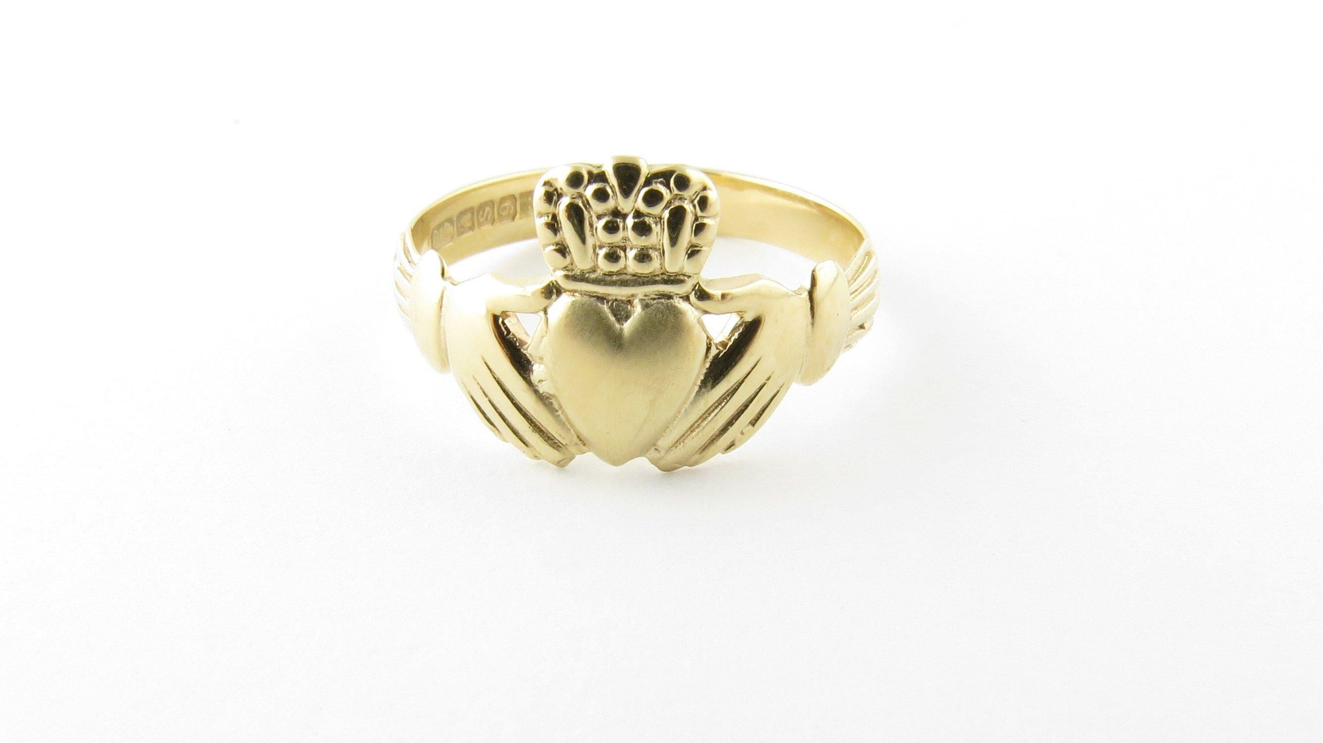 9 Karat Yellow Gold Claddagh Ring 2