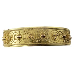 9 Karat Yellow Gold Hinged Bangle Bracelet