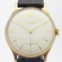 9 Karat Yellow Gold Movado Dress Watch in Original Box