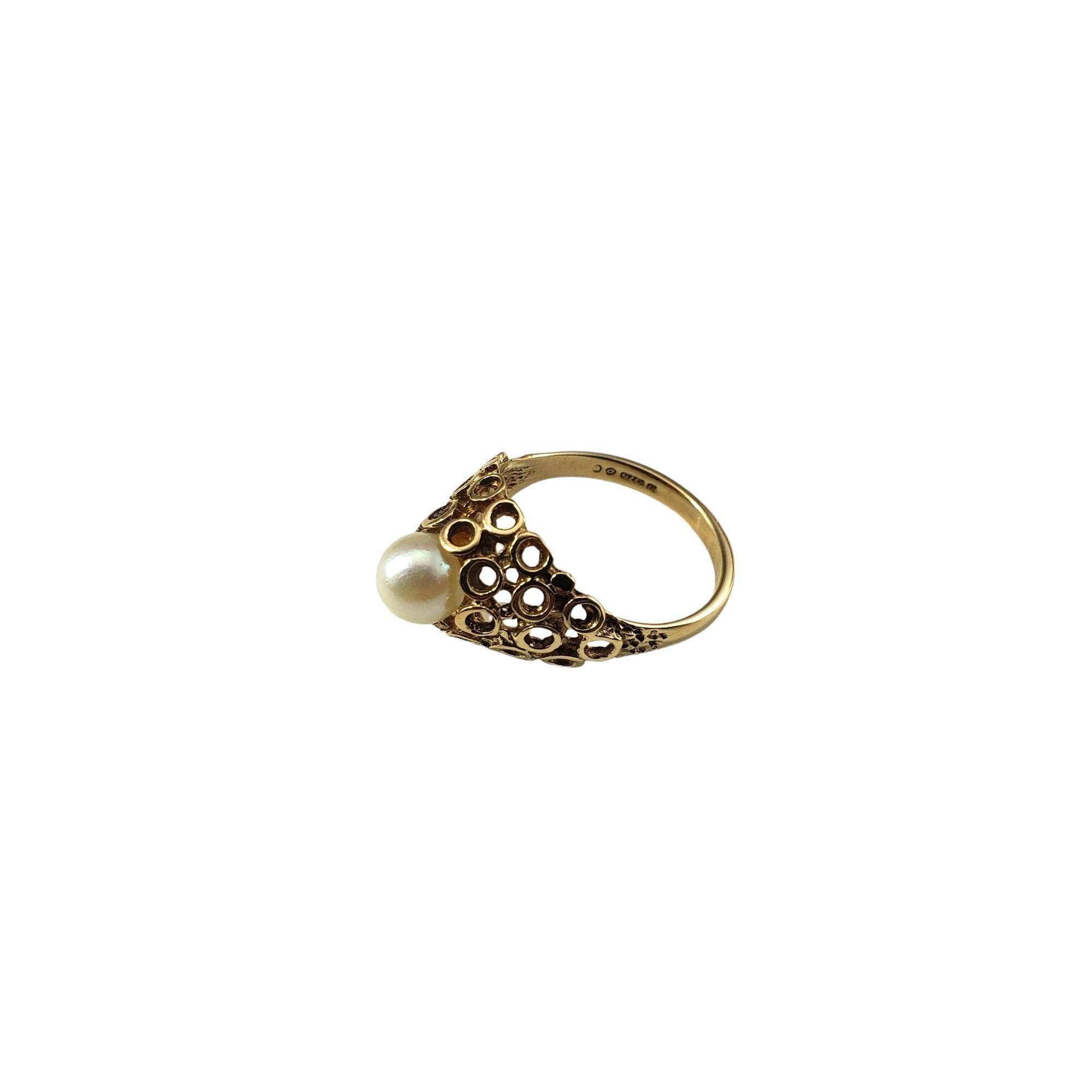Round Cut 9 Karat Yellow Gold Pearl Ring Size 6 #16349 For Sale