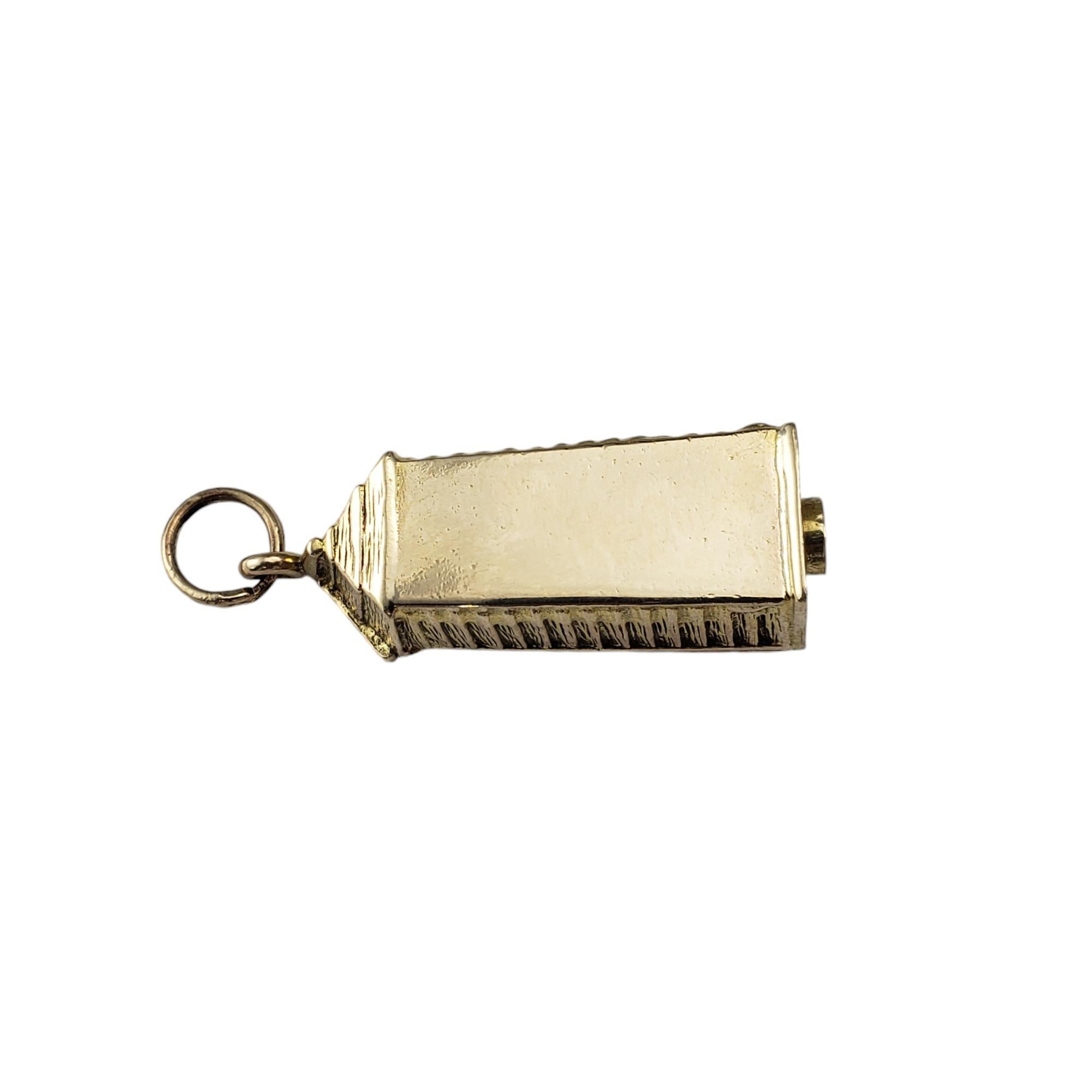 Charm de la garde royale en or mécanique jaune 9 carats #19132 en vente 2