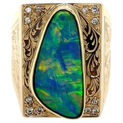 9 Karats Yellow Gold Opal Diamond Gent Ring