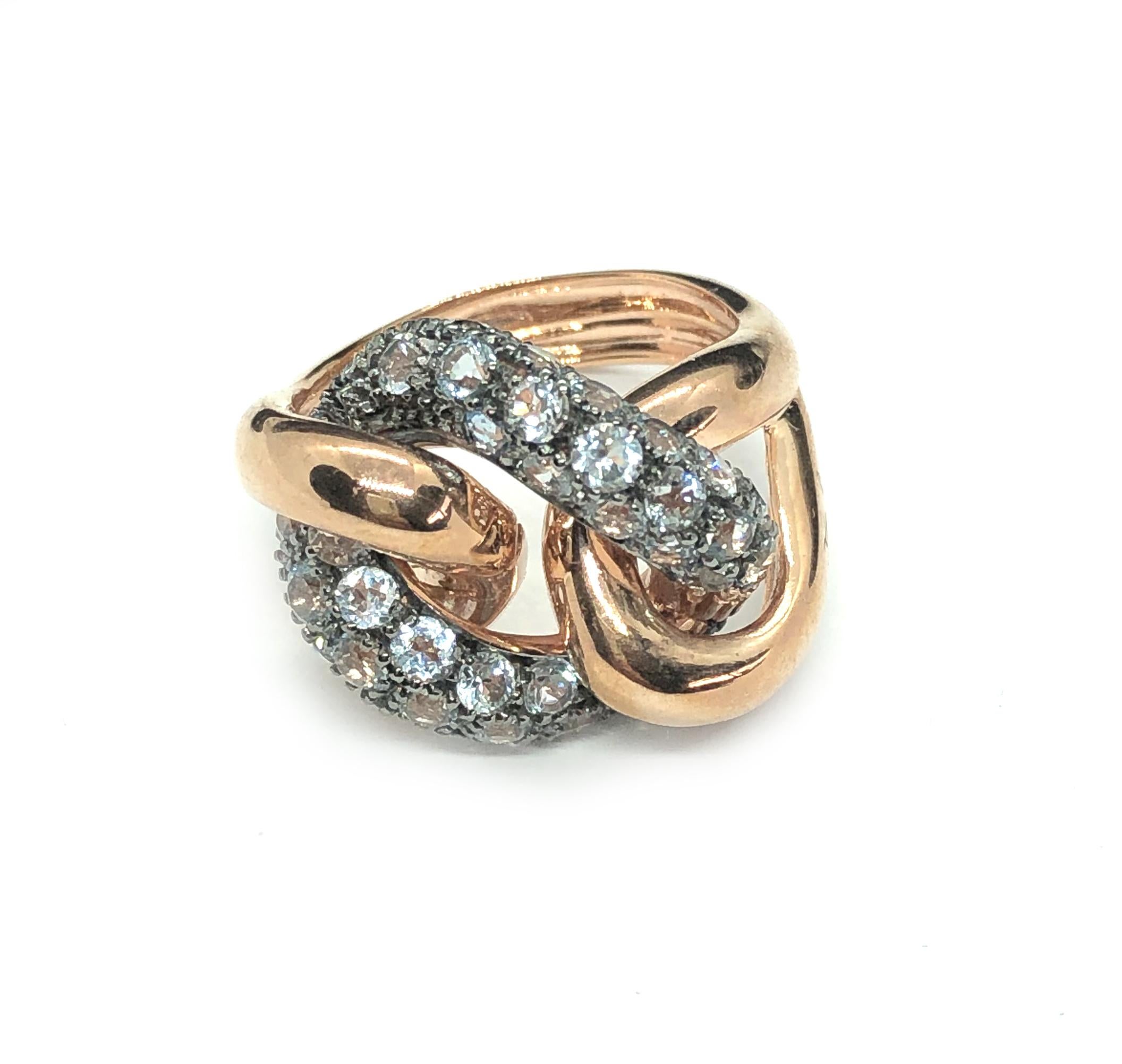 Gorgeous Groumette ring in 9 kt pink gold gr 11,80 with a 2,50 cts. pavé of brilliant cut aquamarine, signed J@Colours 
