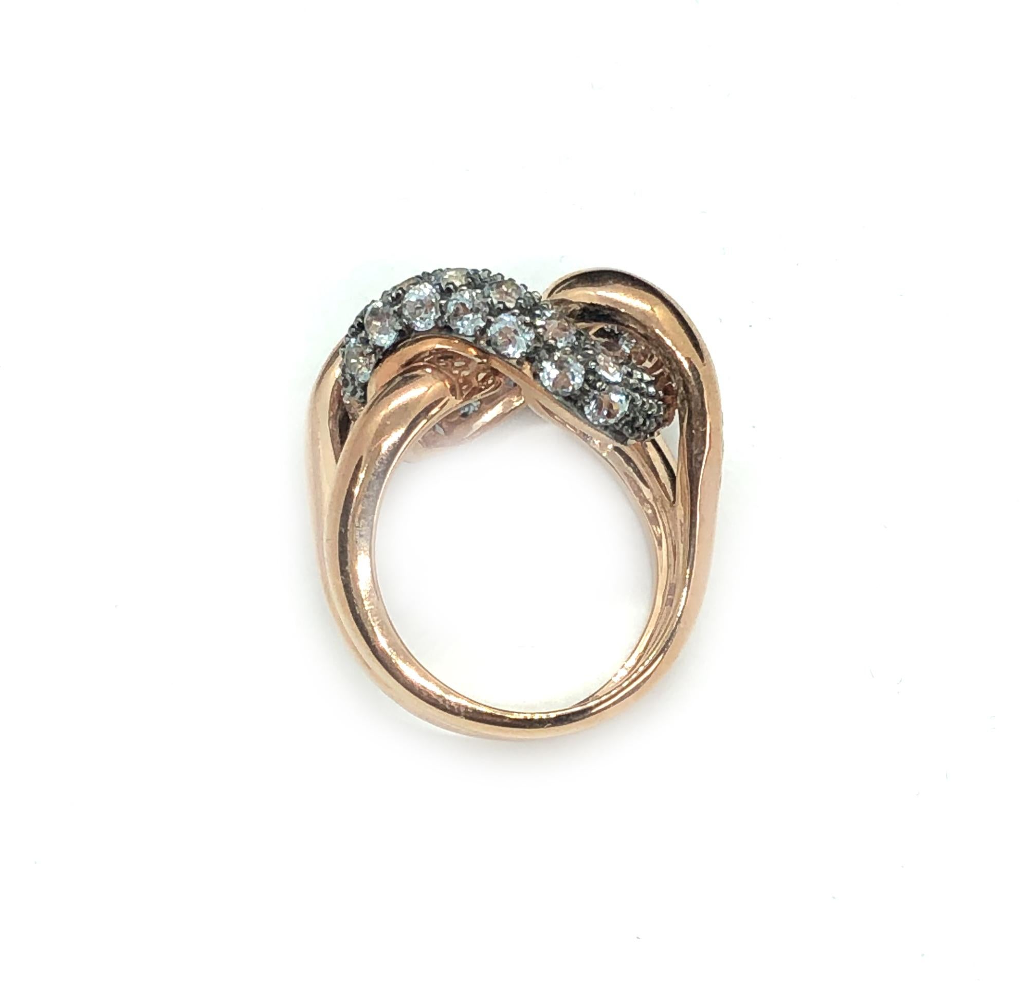 9 Karat Pink Gold Groumette Ring with Aquamarine Brilliant Cut Pavé 2.50 Carat In New Condition For Sale In Valenza, IT