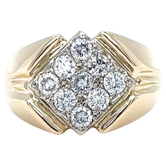 9 Prong-set Round Brilliant Cut Yellow Gold Diamond Ring