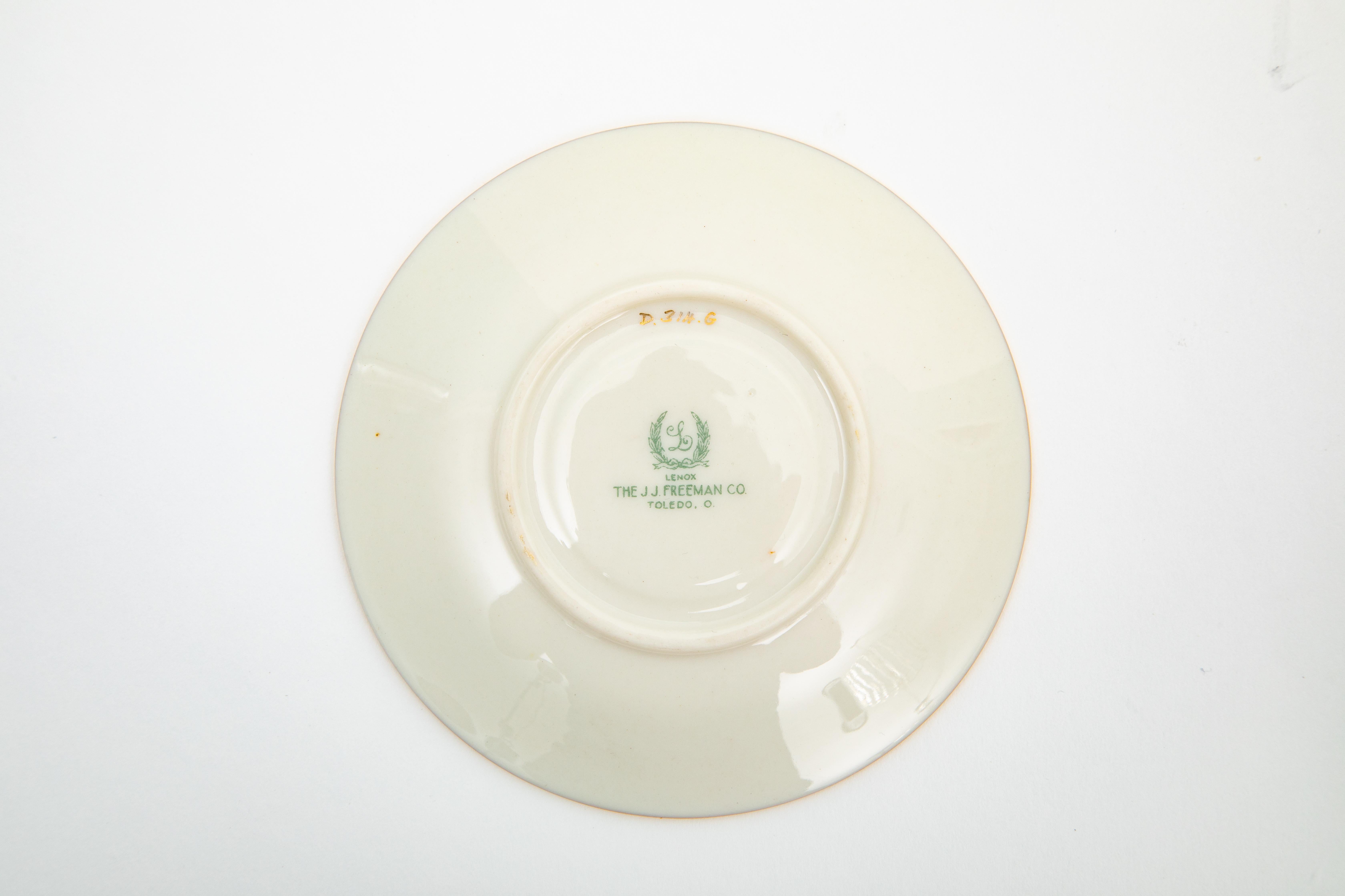 9 Juegos de Taza y Plato Expresso o Demi Tasse. Antiguo encargo Circa 1920 en venta 3