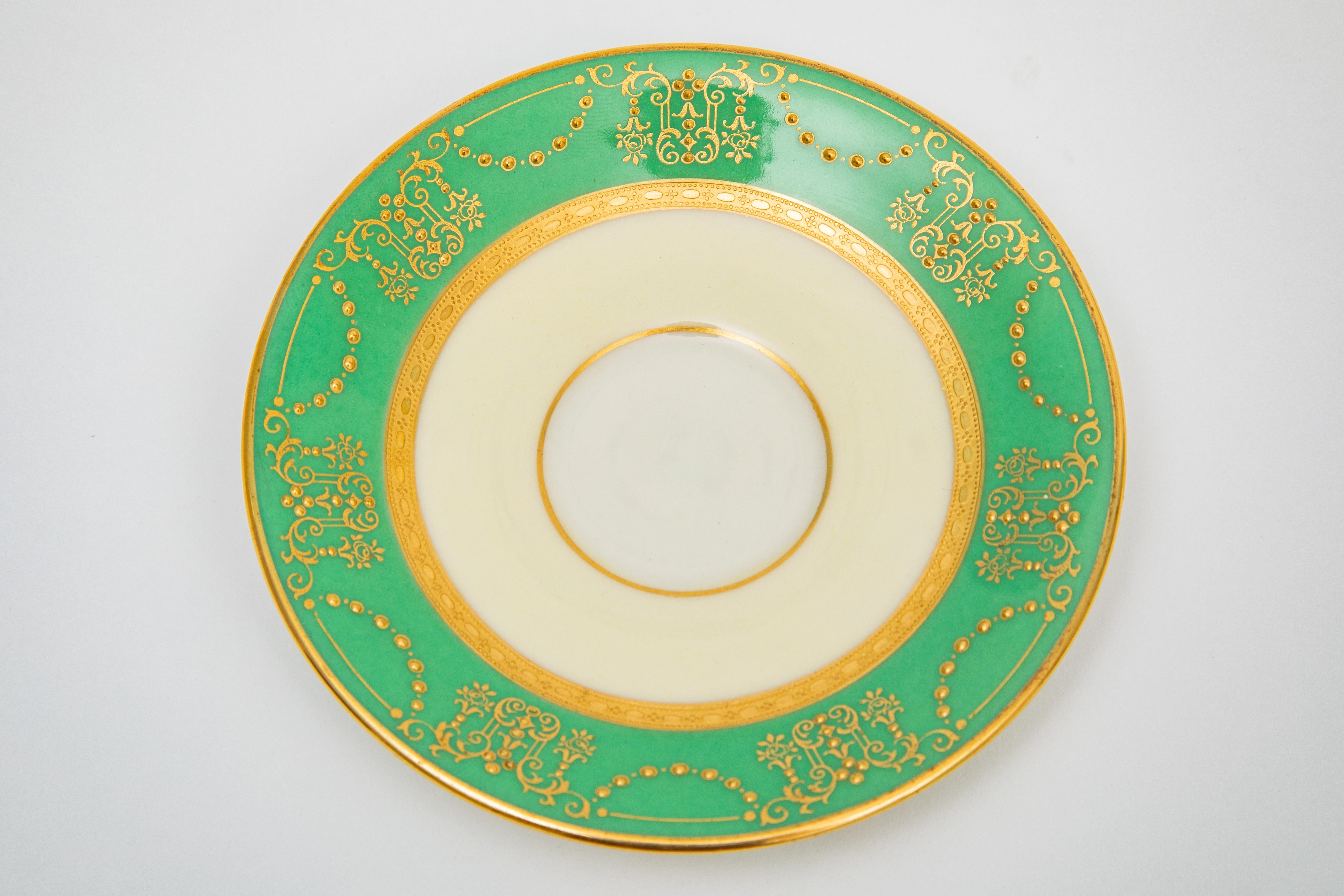 9 Juegos de Taza y Plato Expresso o Demi Tasse. Antiguo encargo Circa 1920 en venta 4