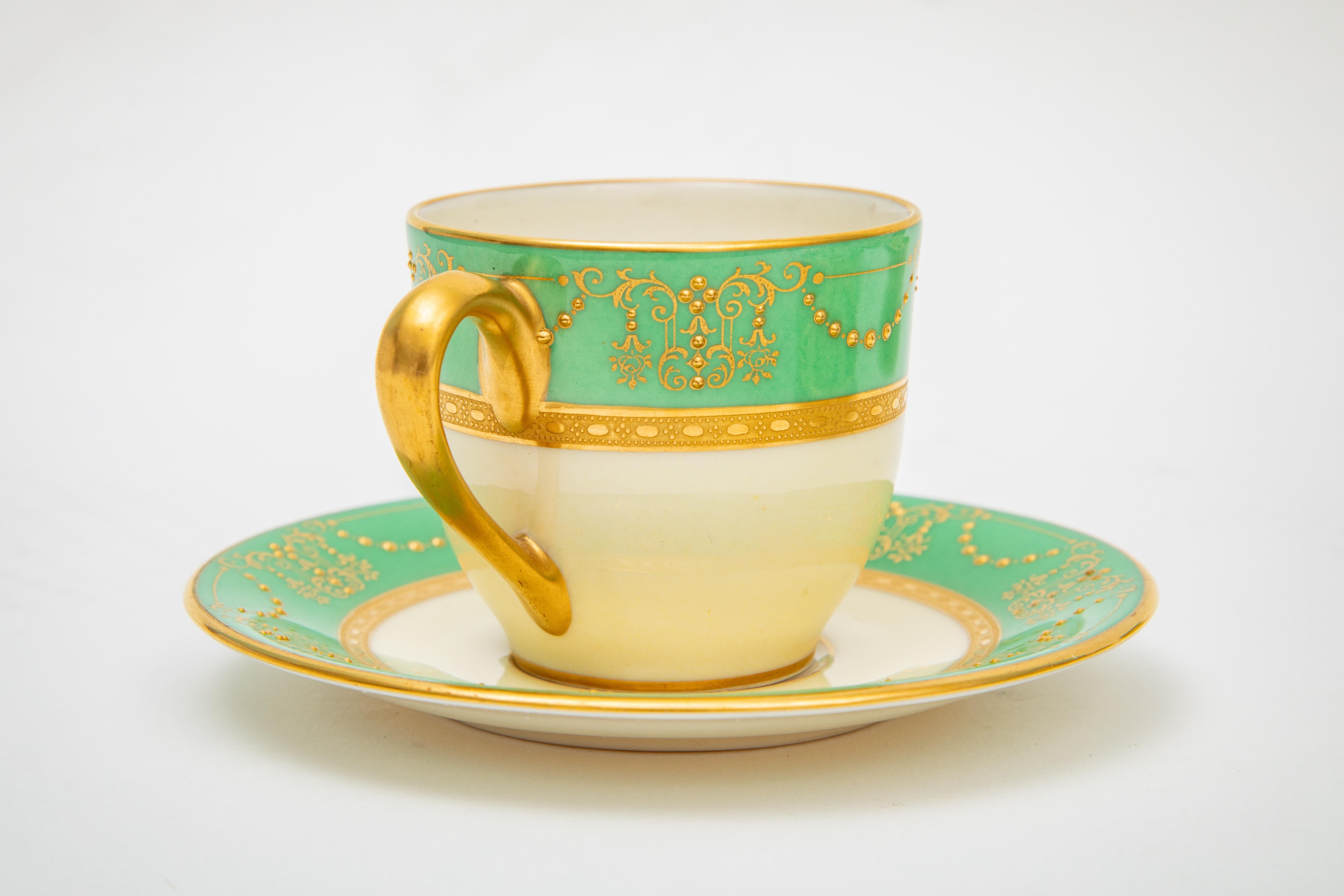 9 Juegos de Taza y Plato Expresso o Demi Tasse. Antiguo encargo Circa 1920 en venta 1