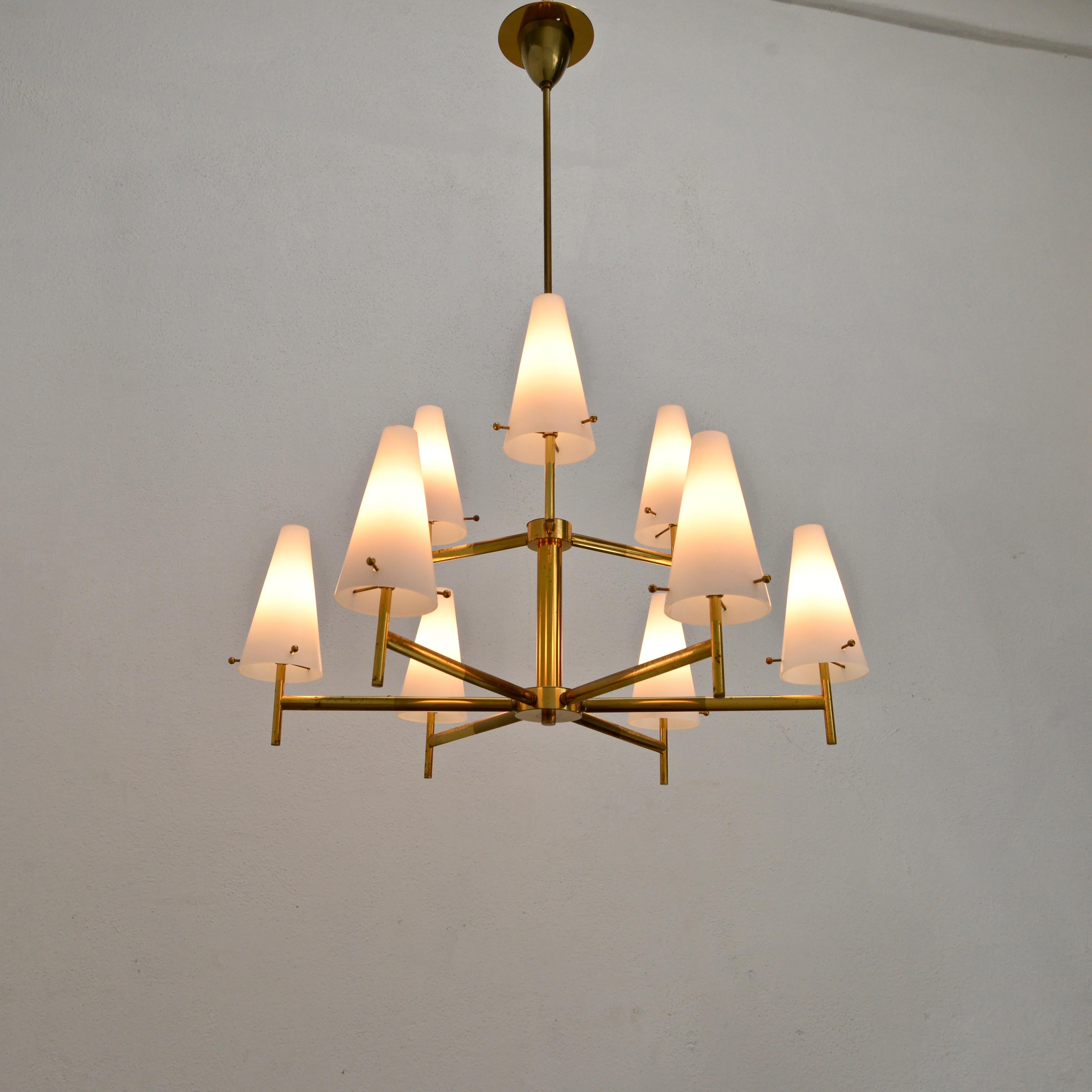 Ottone Lampadario italiano a 9 luci in vendita