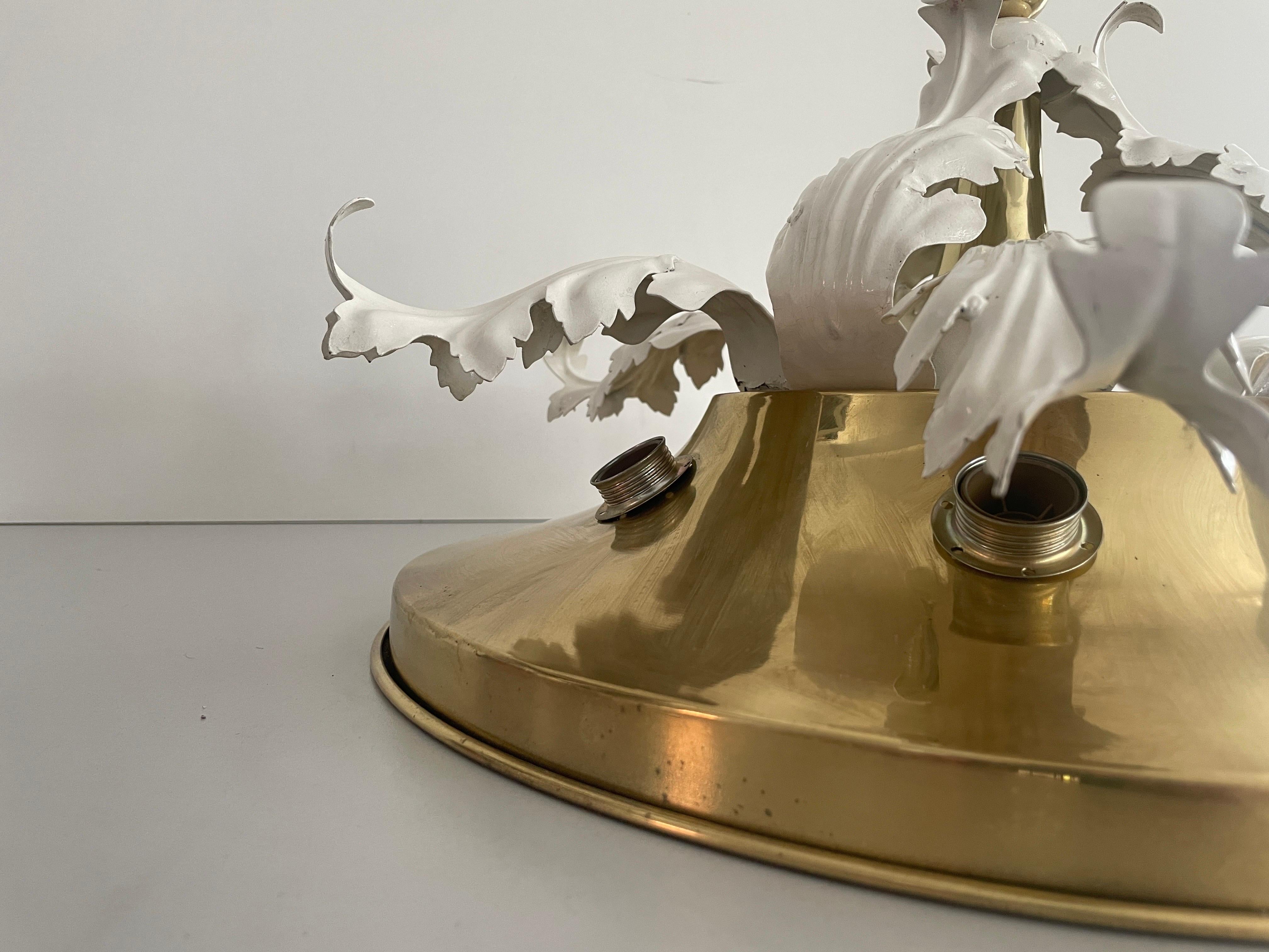 Lampada da soffitto a 9 prese a forma di fiore in ottone pieno, anni '60, Germania in vendita 3