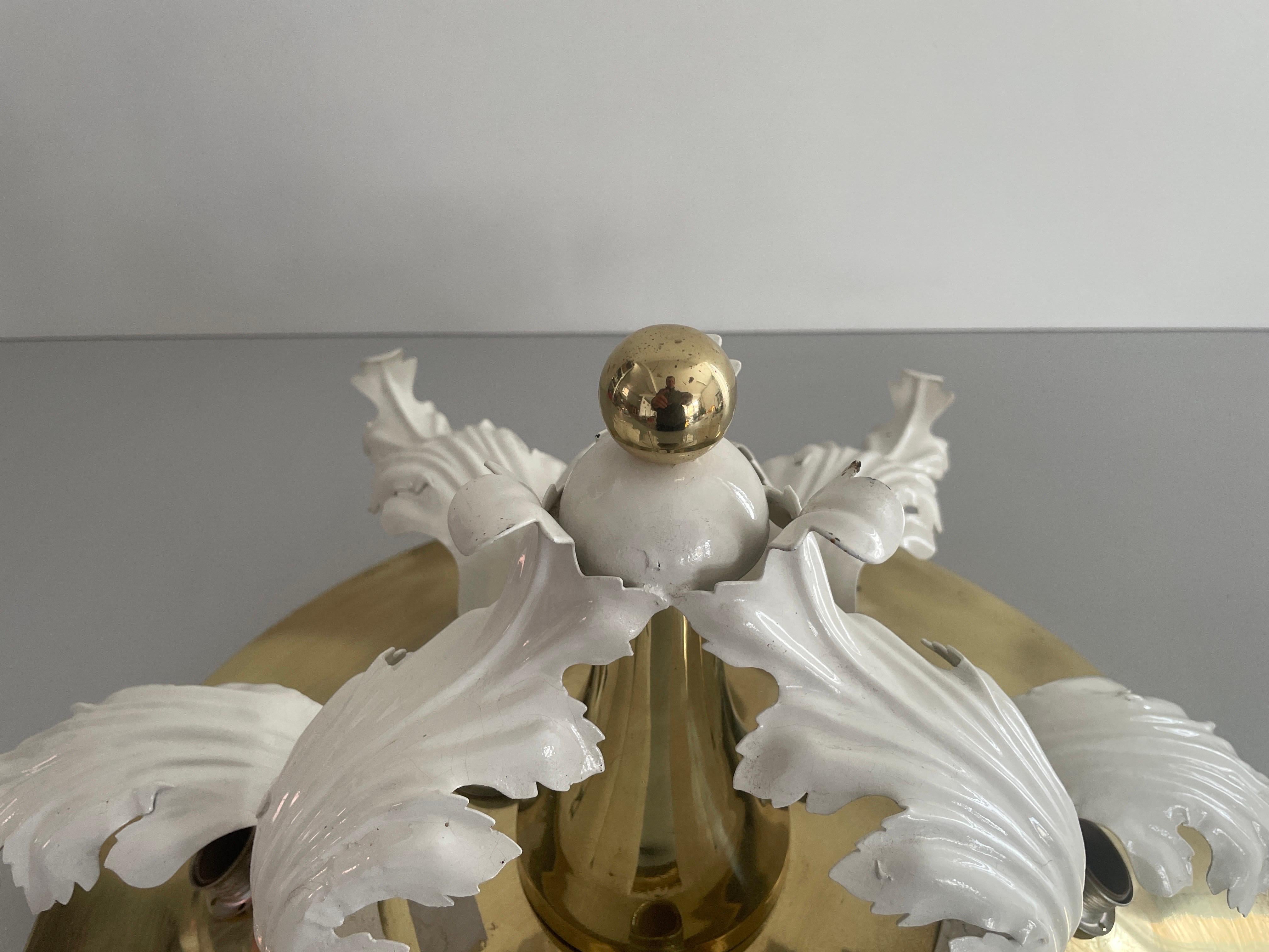 Lampada da soffitto a 9 prese a forma di fiore in ottone pieno, anni '60, Germania in vendita 1