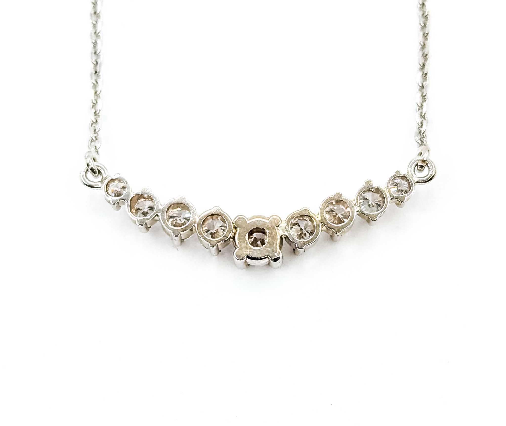 Donna Collana con 9 pietre e diamanti in oro bianco 14k in vendita